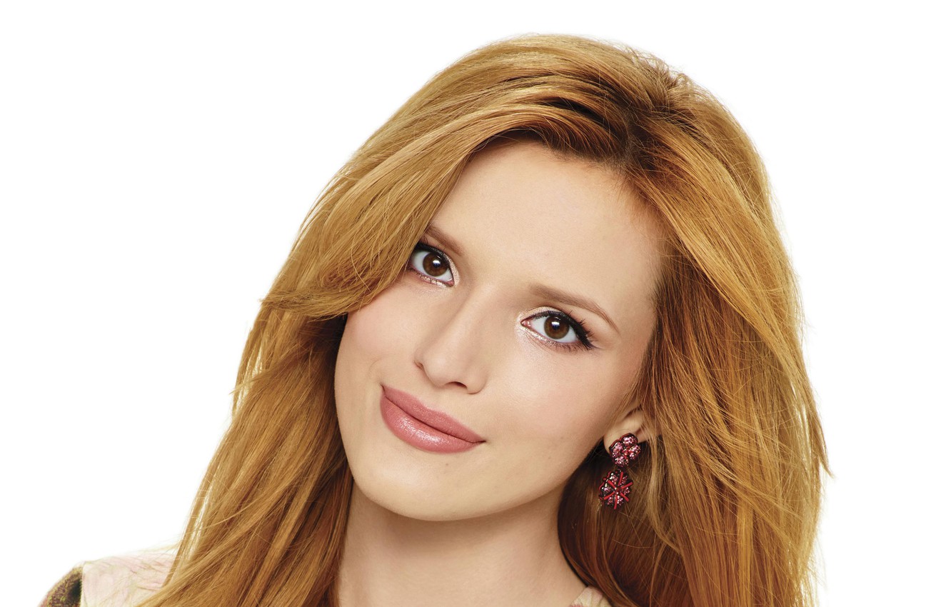 Bella Thorne Beautiful Face Wallpapers