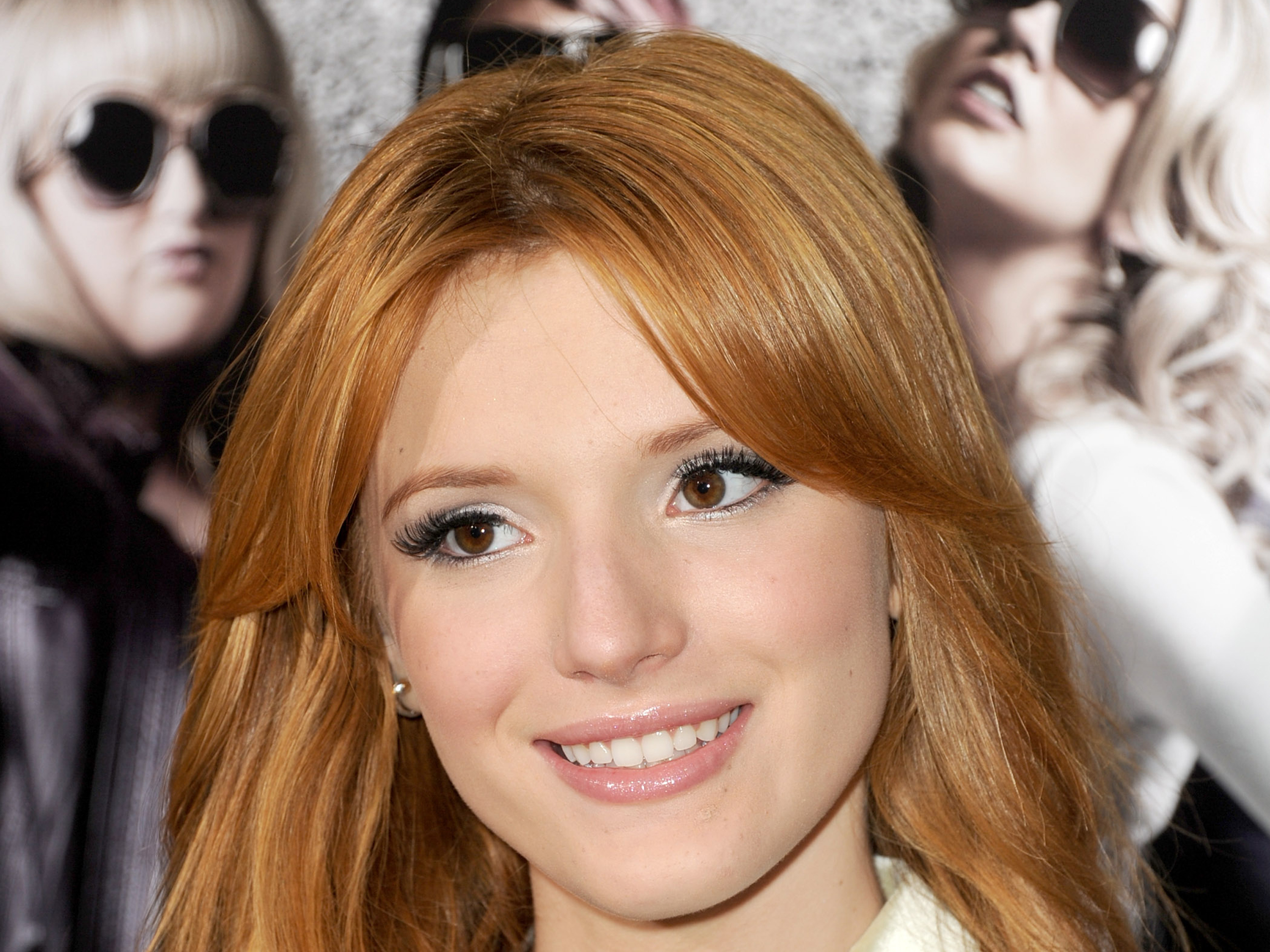 Bella Thorne Wallpapers