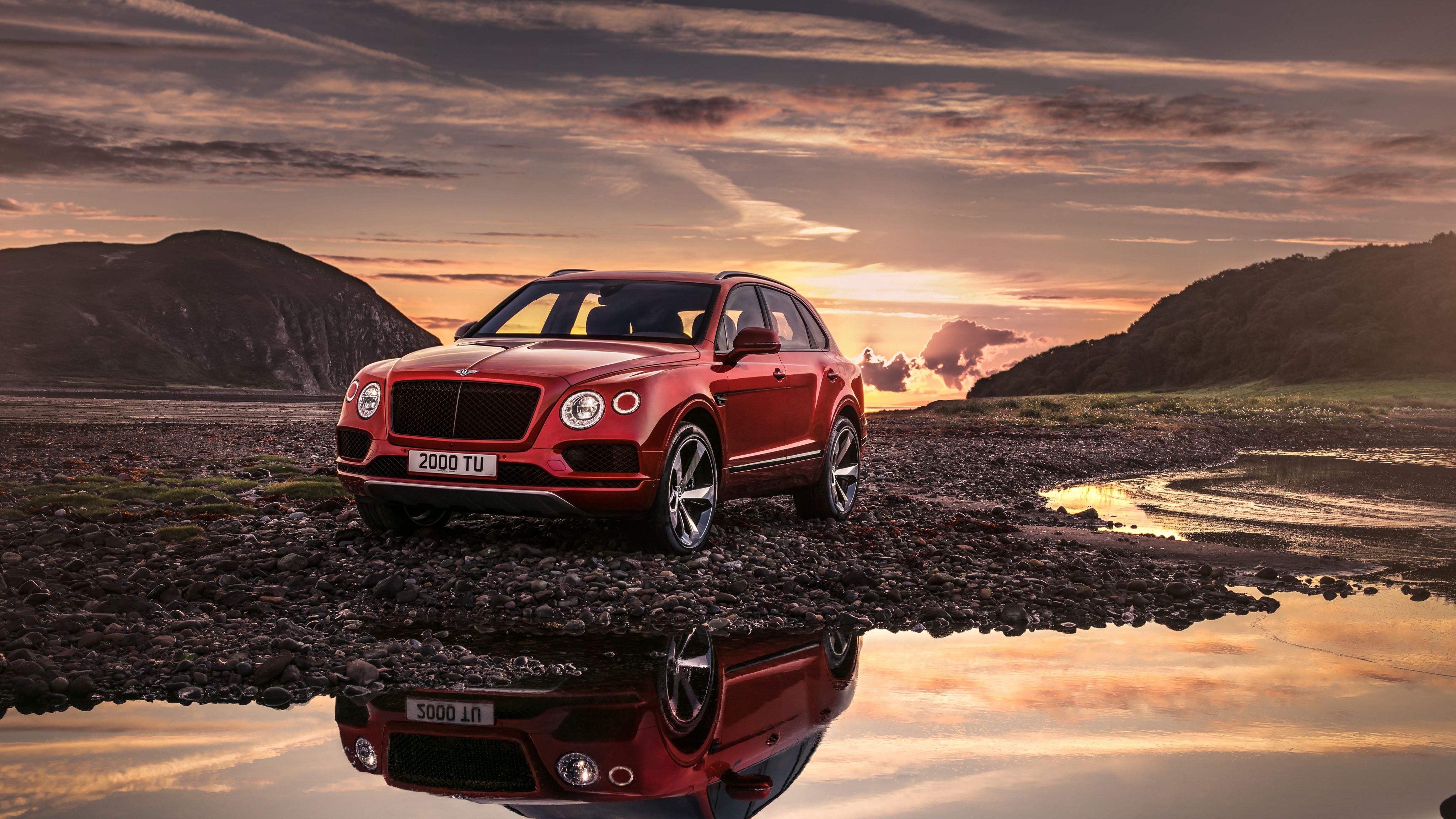 Bentley Bentayga Hybrid Wallpapers