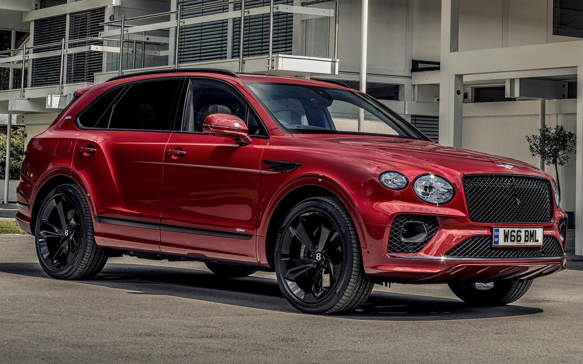 Bentley Bentayga Hybrid Wallpapers