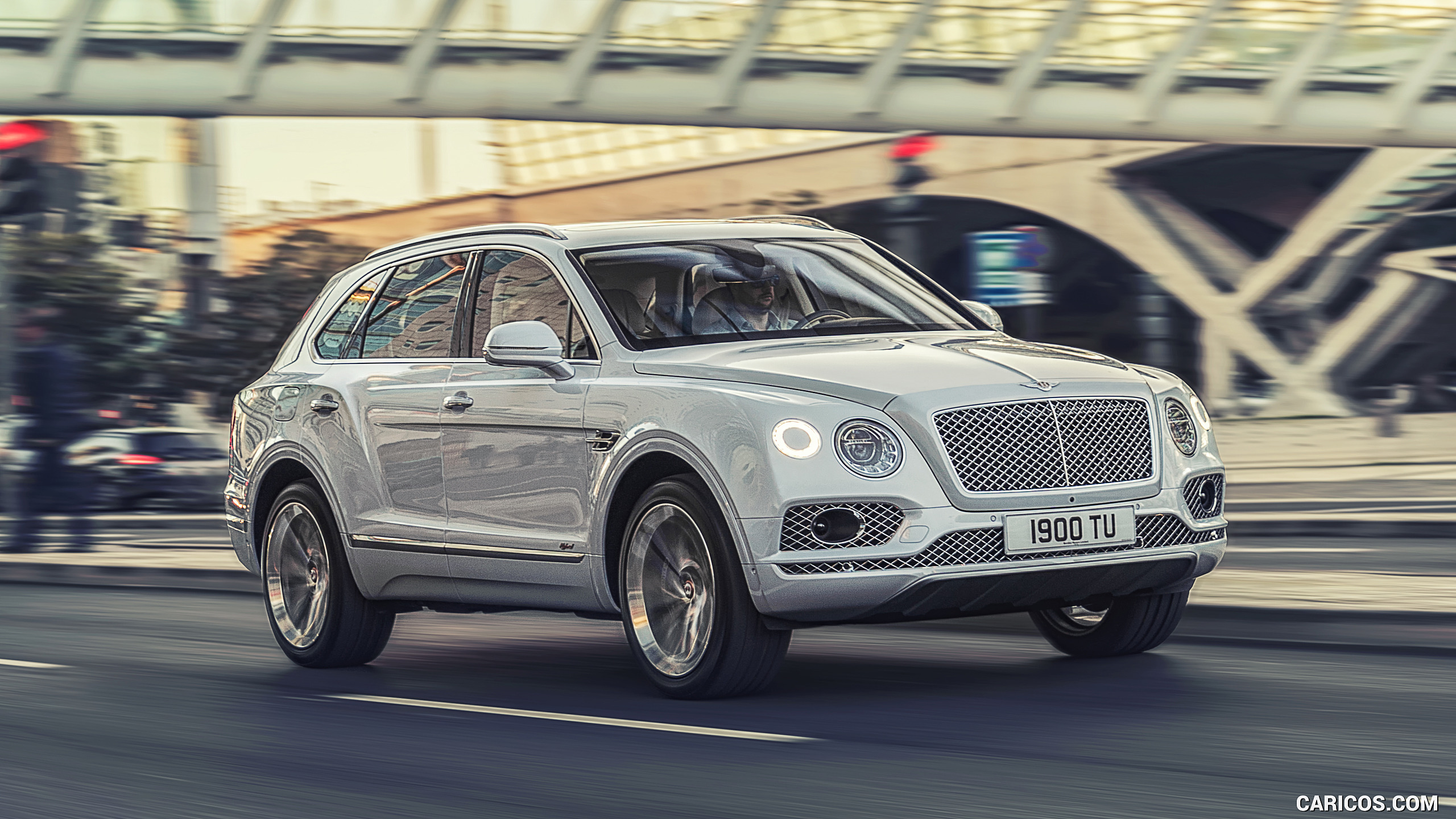 Bentley Bentayga Hybrid Wallpapers