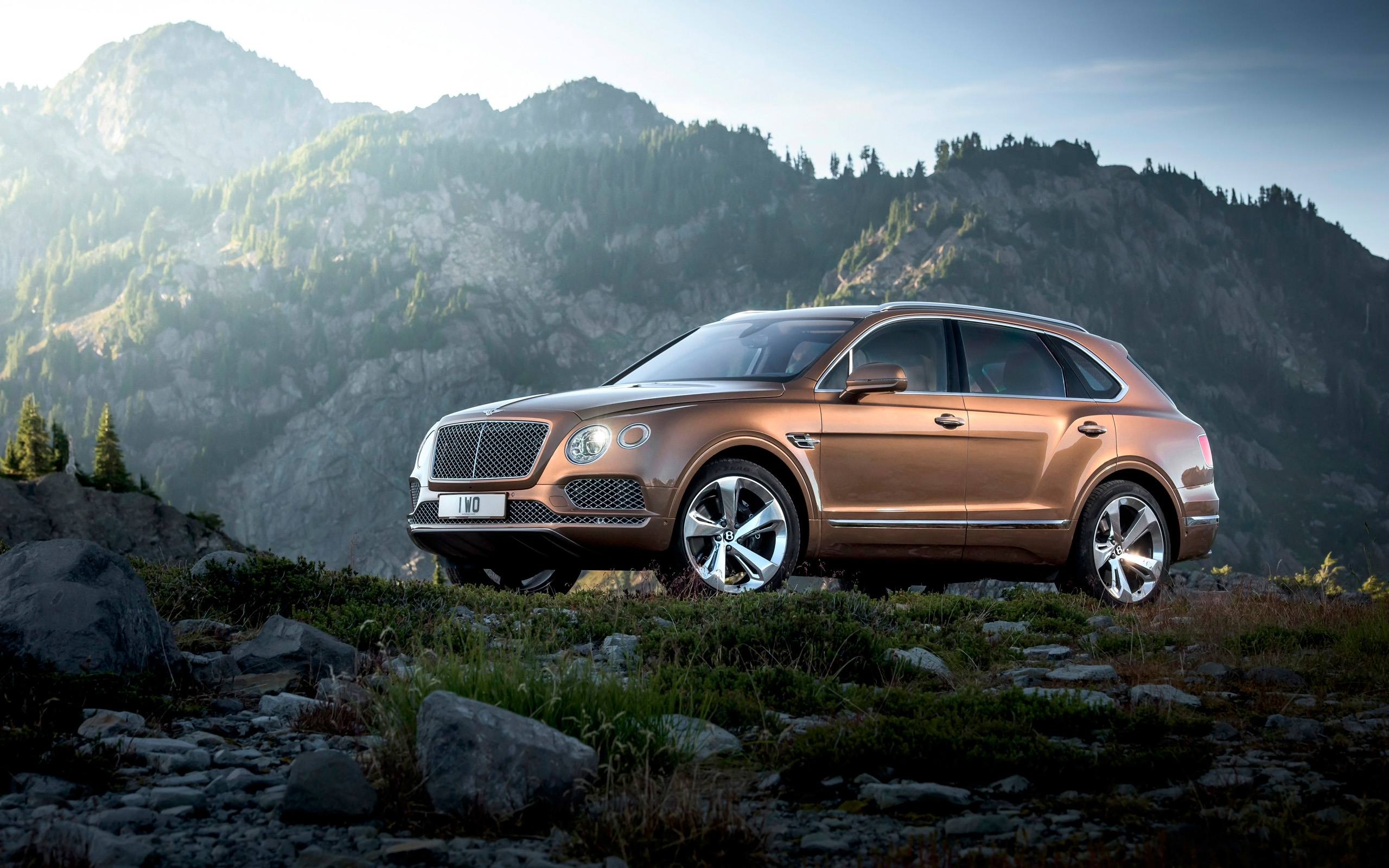 Bentley Bentayga Phev Wallpapers