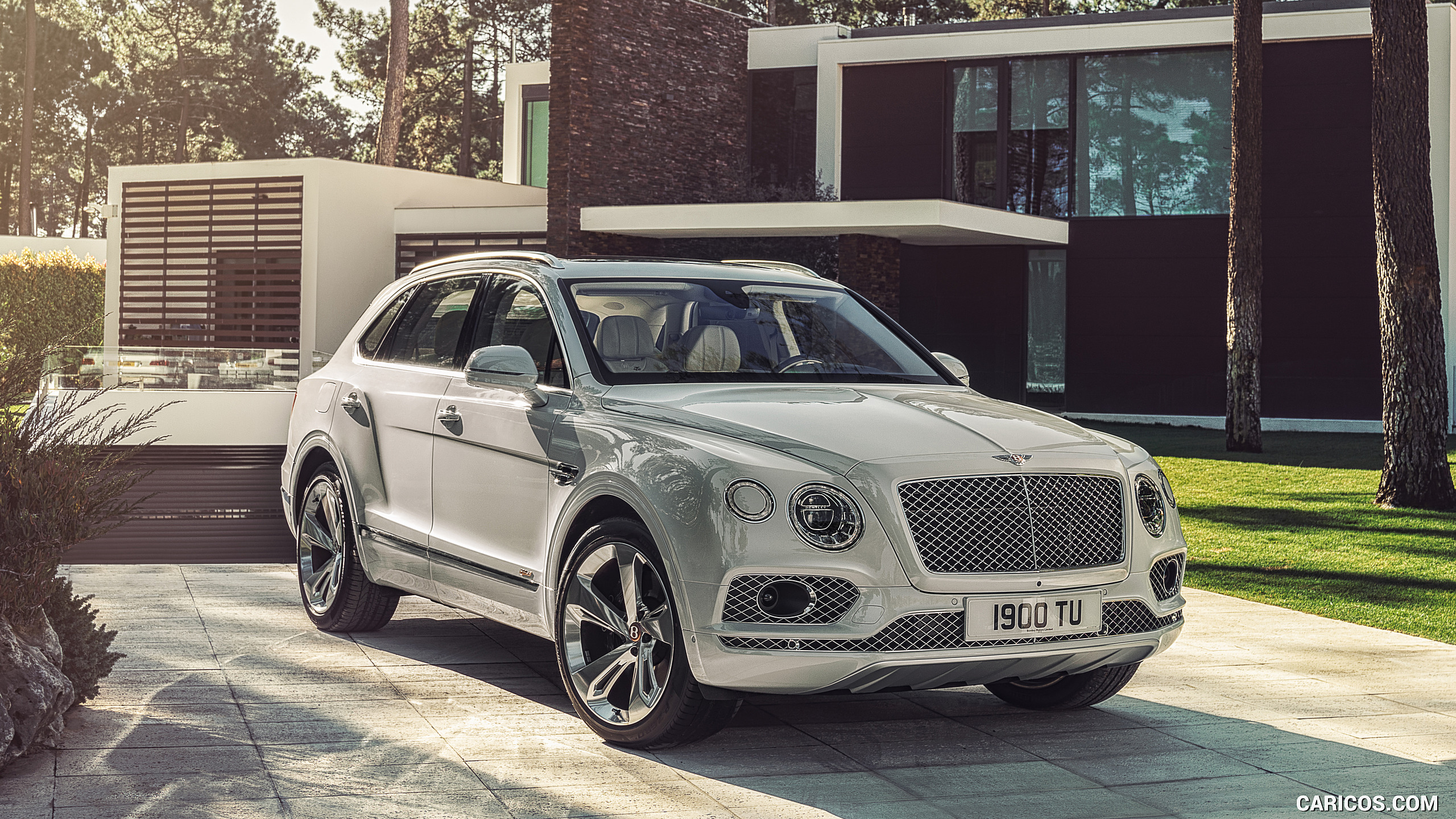 Bentley Bentayga Phev Wallpapers