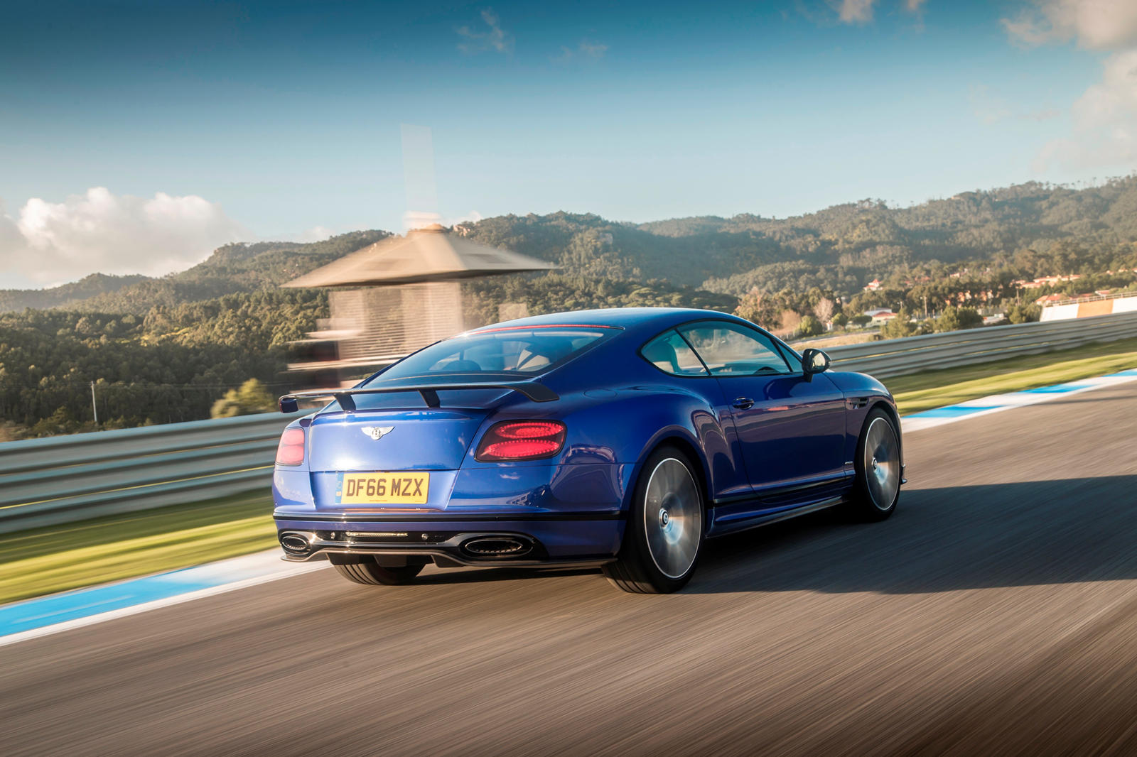 Bentley Continental Gt 2017 Rear Wallpapers