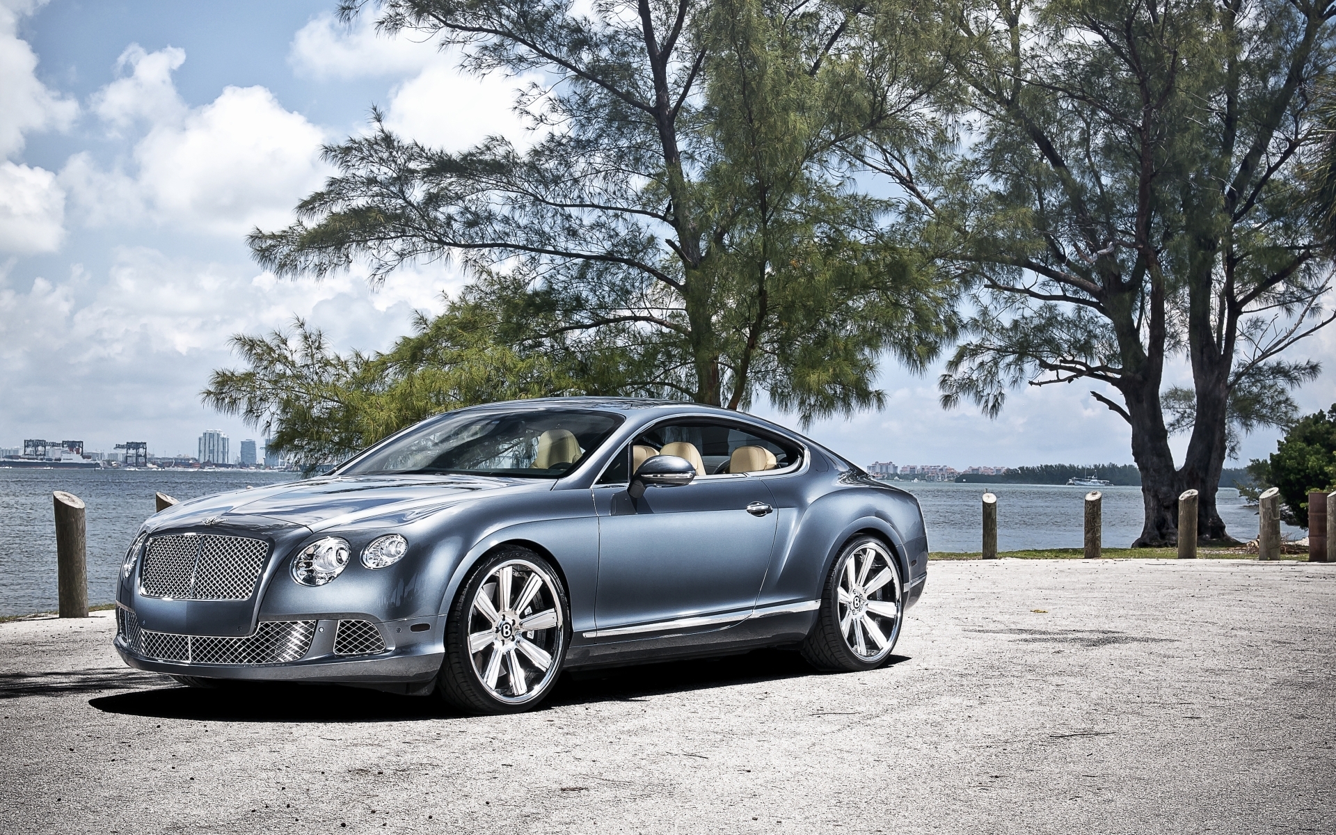 Bentley Continental R Wallpapers