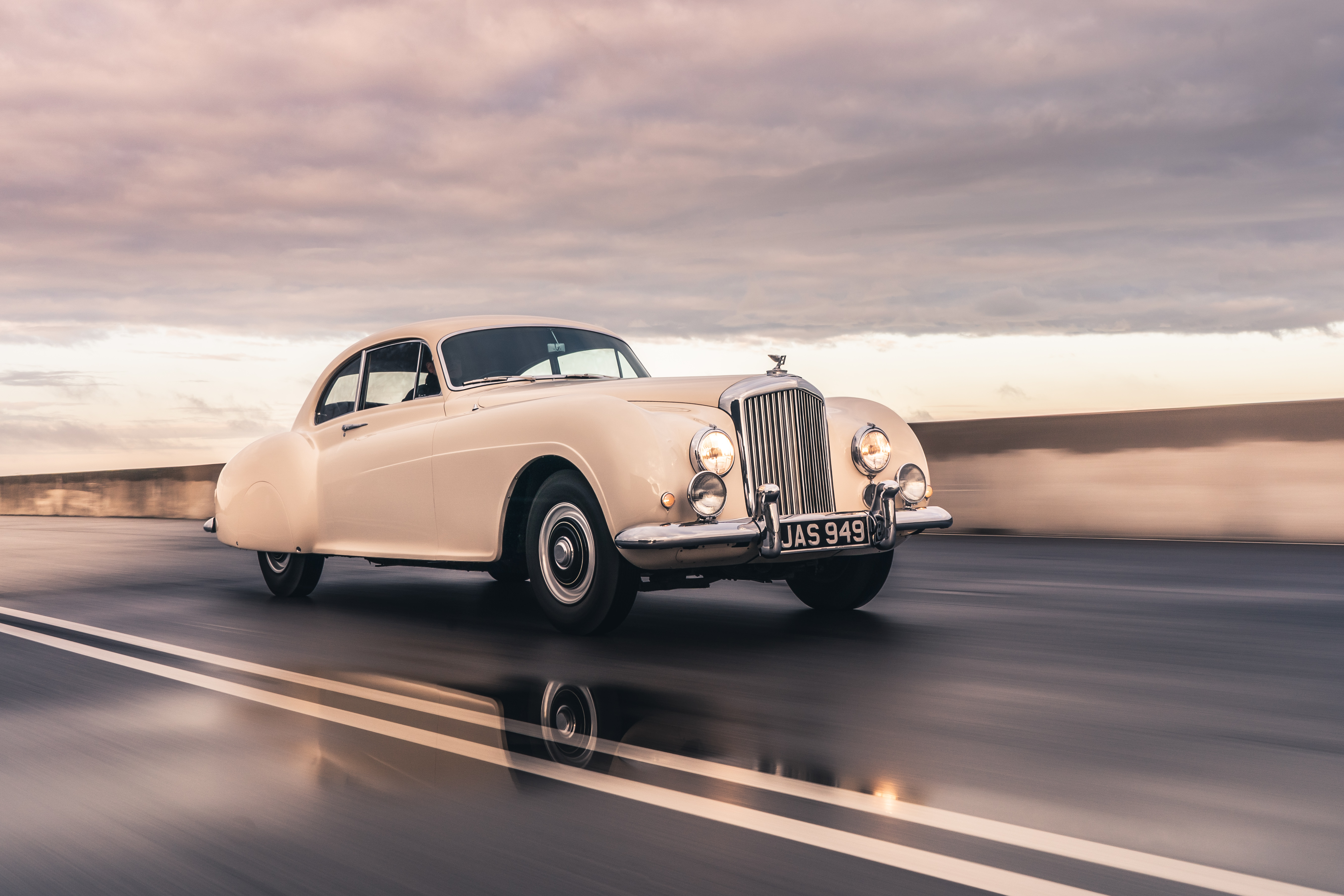 Bentley R Type Continental Wallpapers