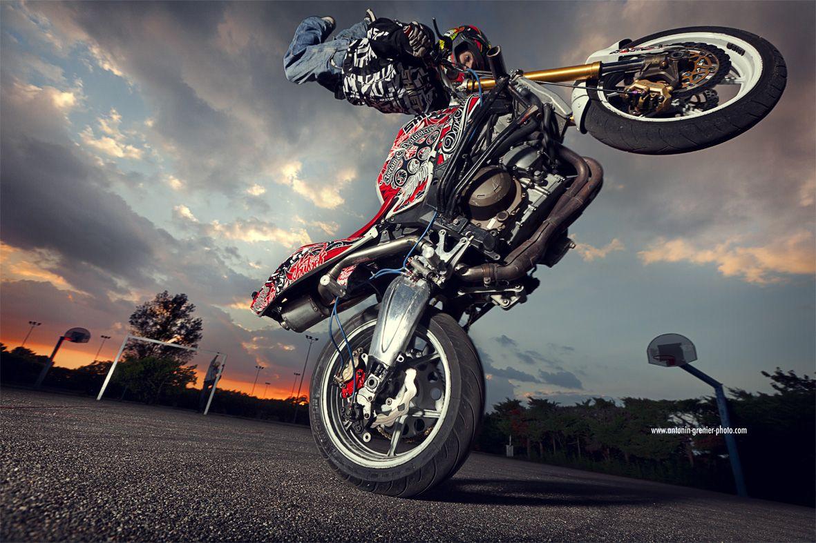 Bike Wheeling Images Wallpapers