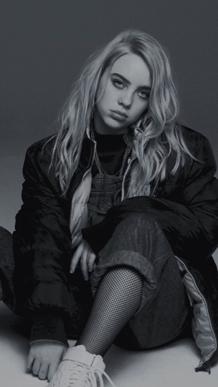 Billie Eilish Black and White 2020 Wallpapers