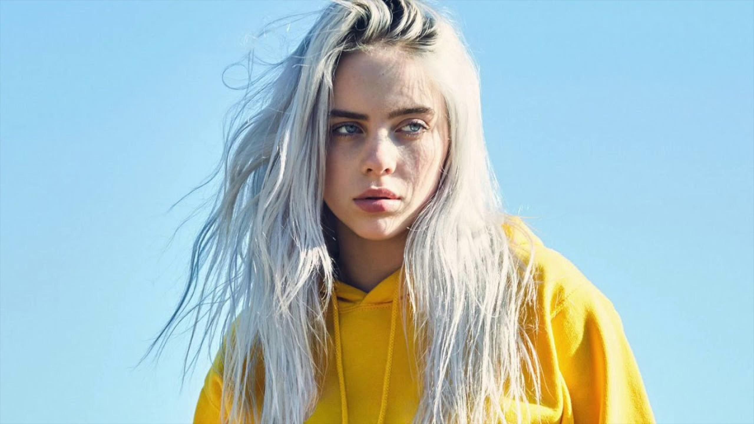 Billie Eilish Black and White 2020 Wallpapers