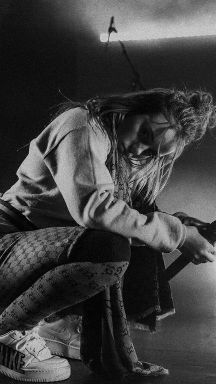 Billie Eilish Black and White 2020 Wallpapers