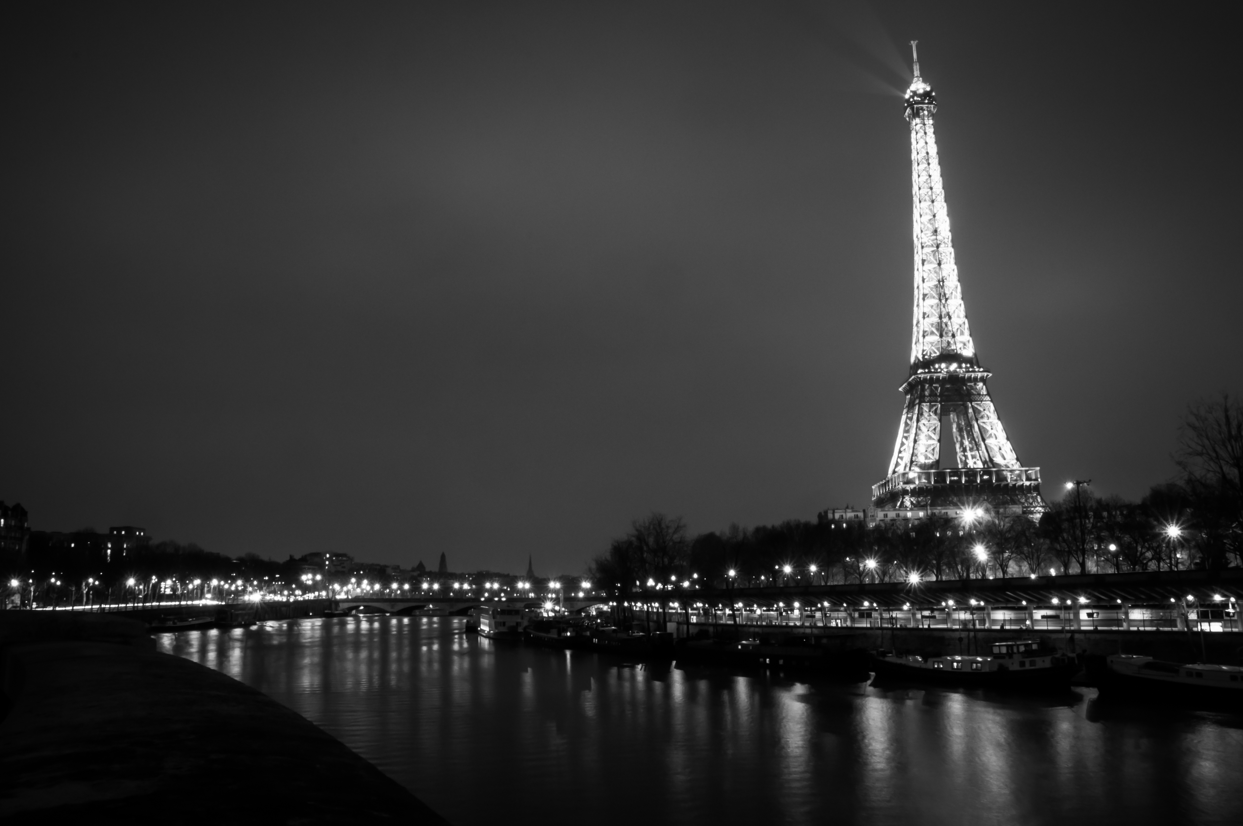 Black And White Eiffel Tower Wallpapers