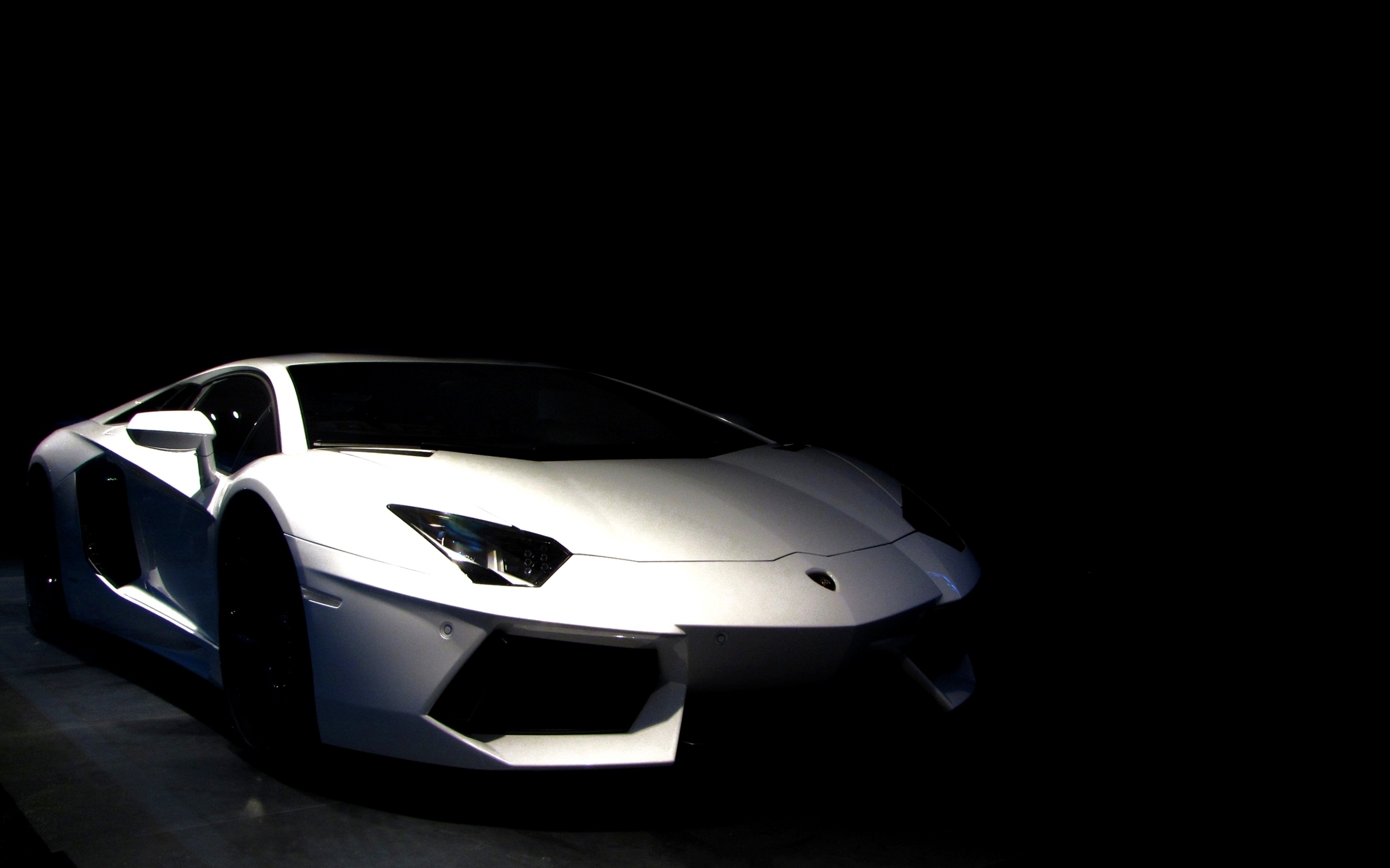 Black And White Lamborghini Wallpapers