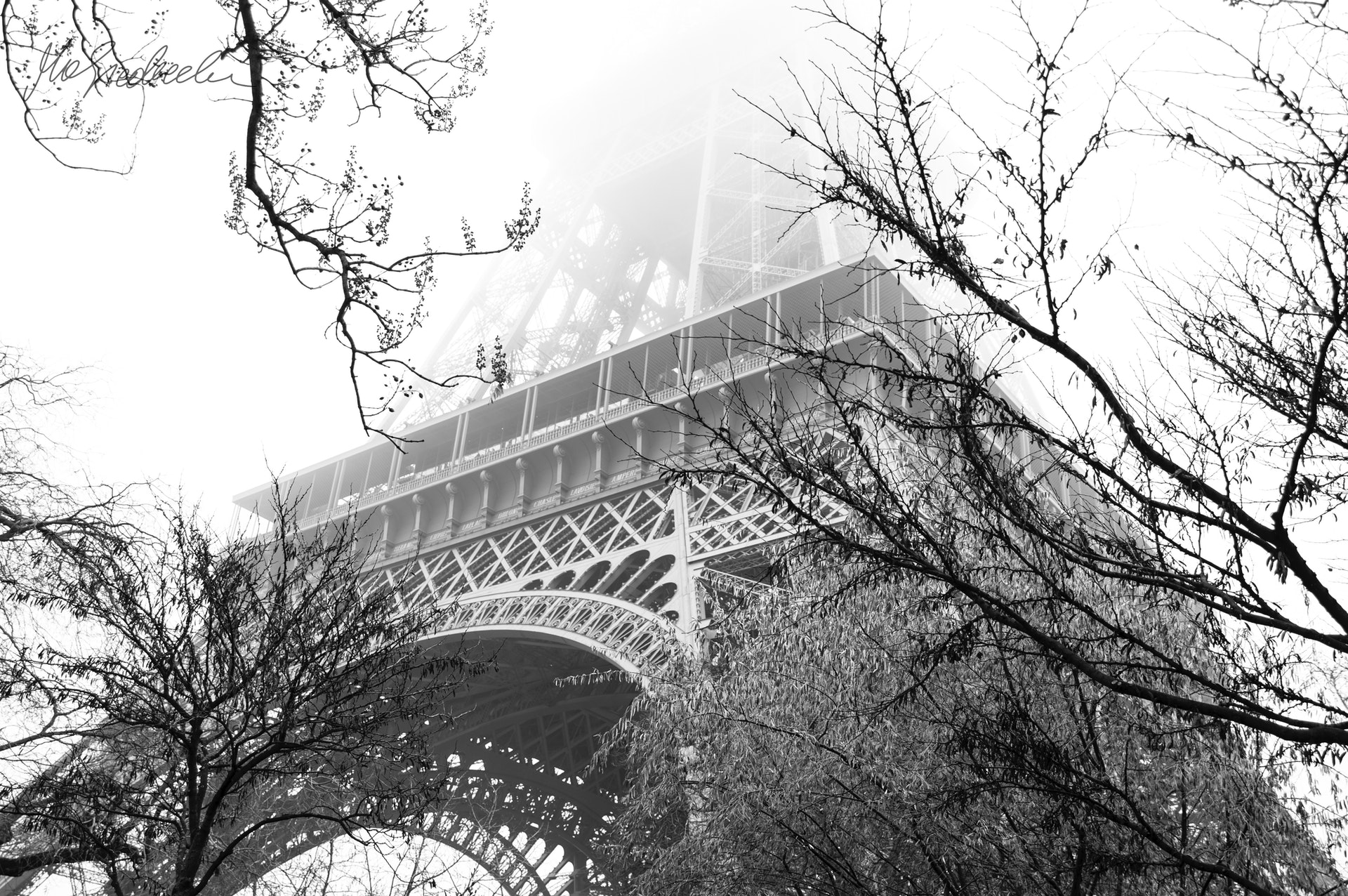 Black And White Paris Wallpapers