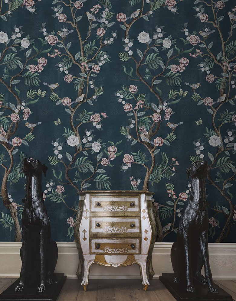 Black Chinoiserie Wallpapers