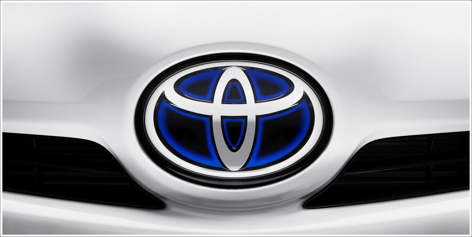 Black Toyota Logo Wallpapers