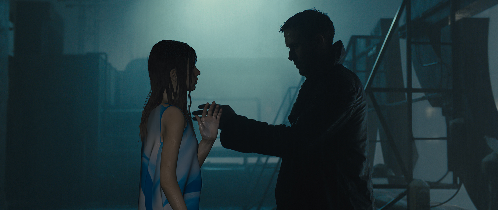 Blade Runner 2049 Ryan Gosling And Ana De Armas Wallpapers