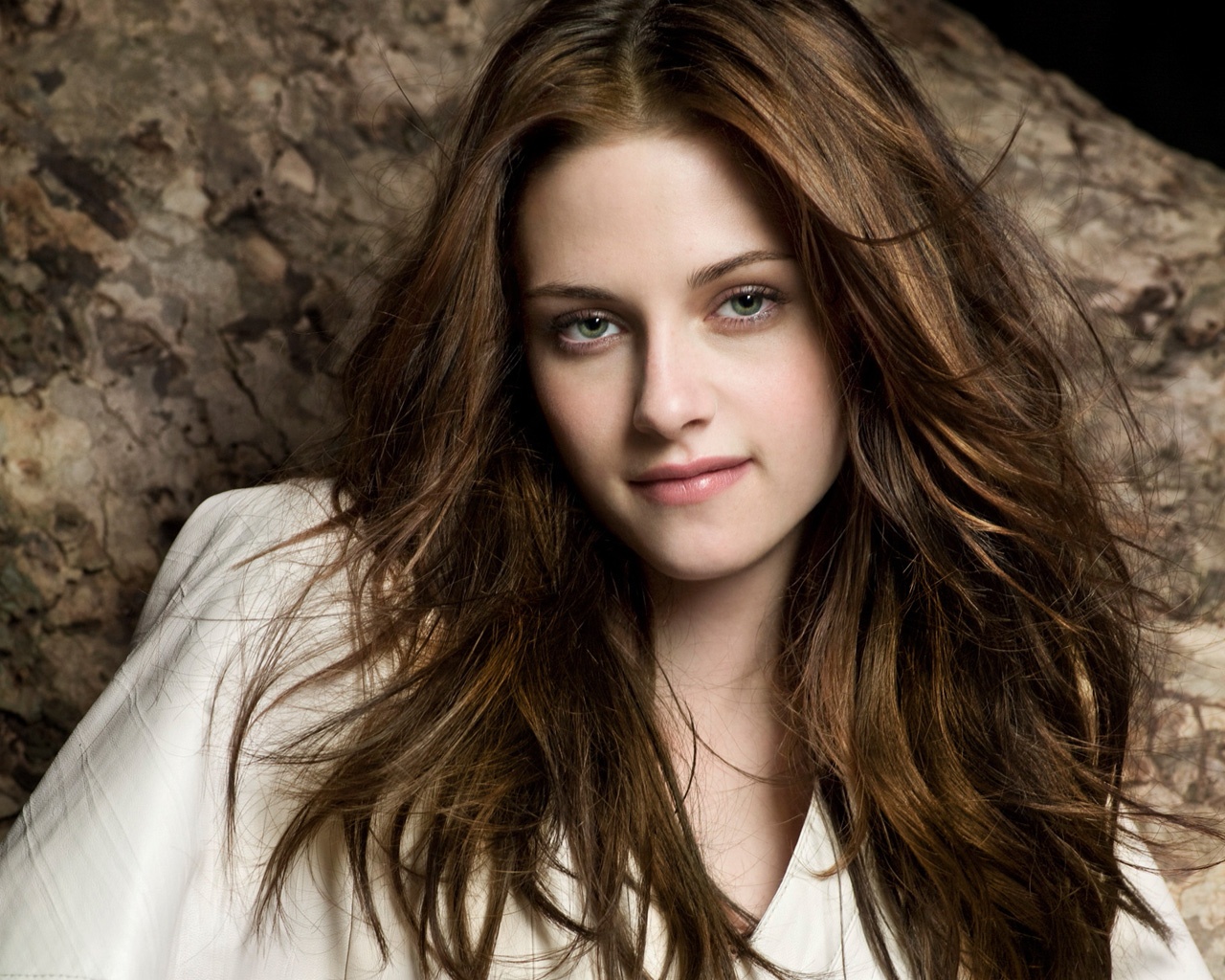 Blond Kristen Stewart Face Wallpapers