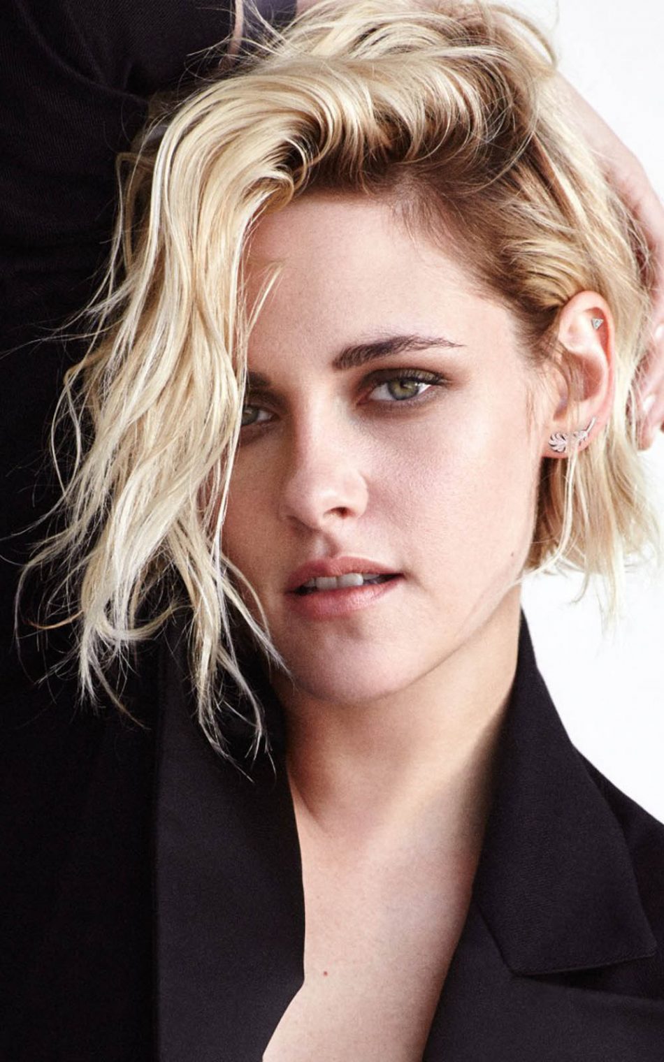 Blond Kristen Stewart Face Wallpapers