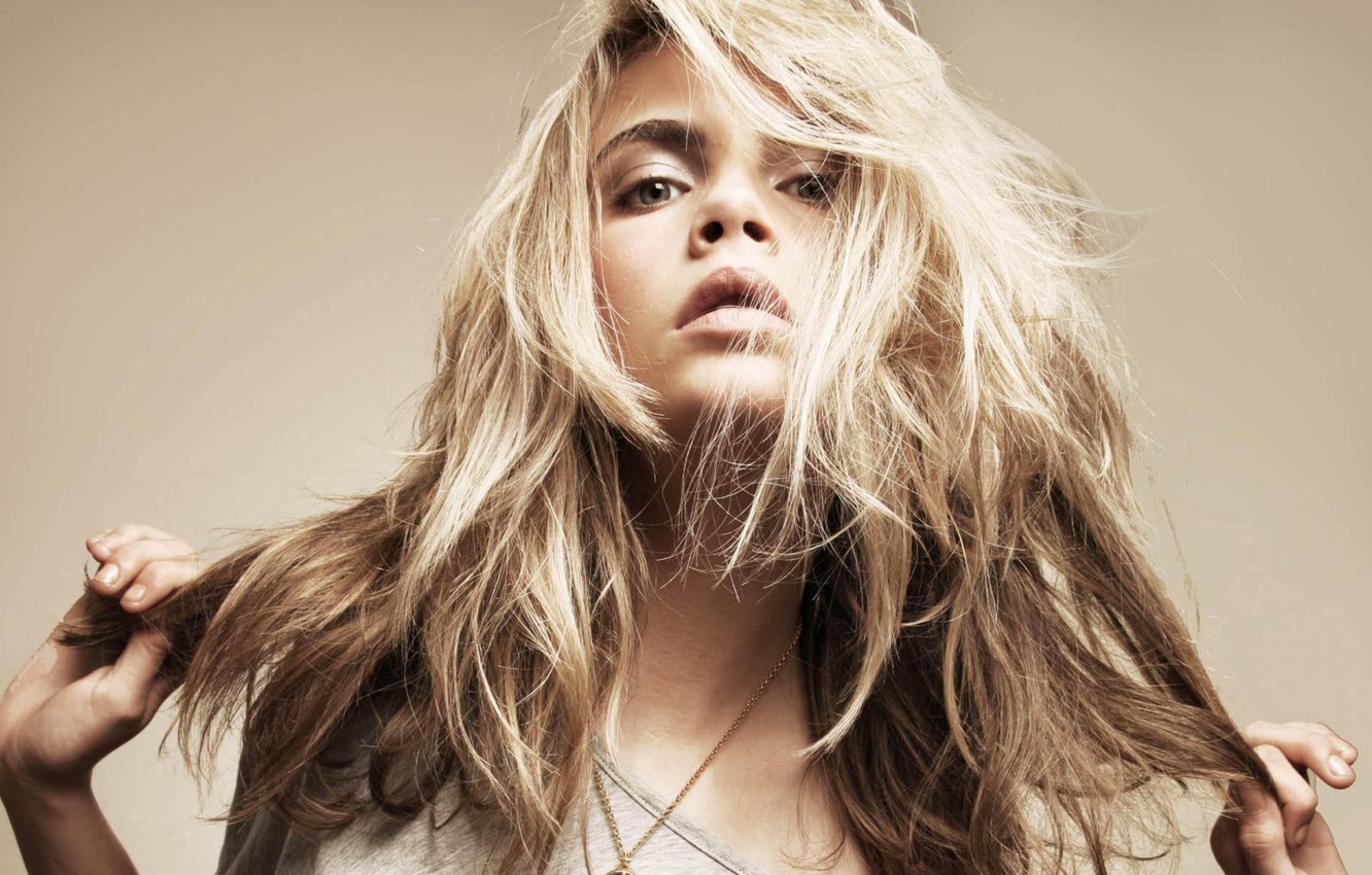 Blonde Cara Delevingne Wallpapers