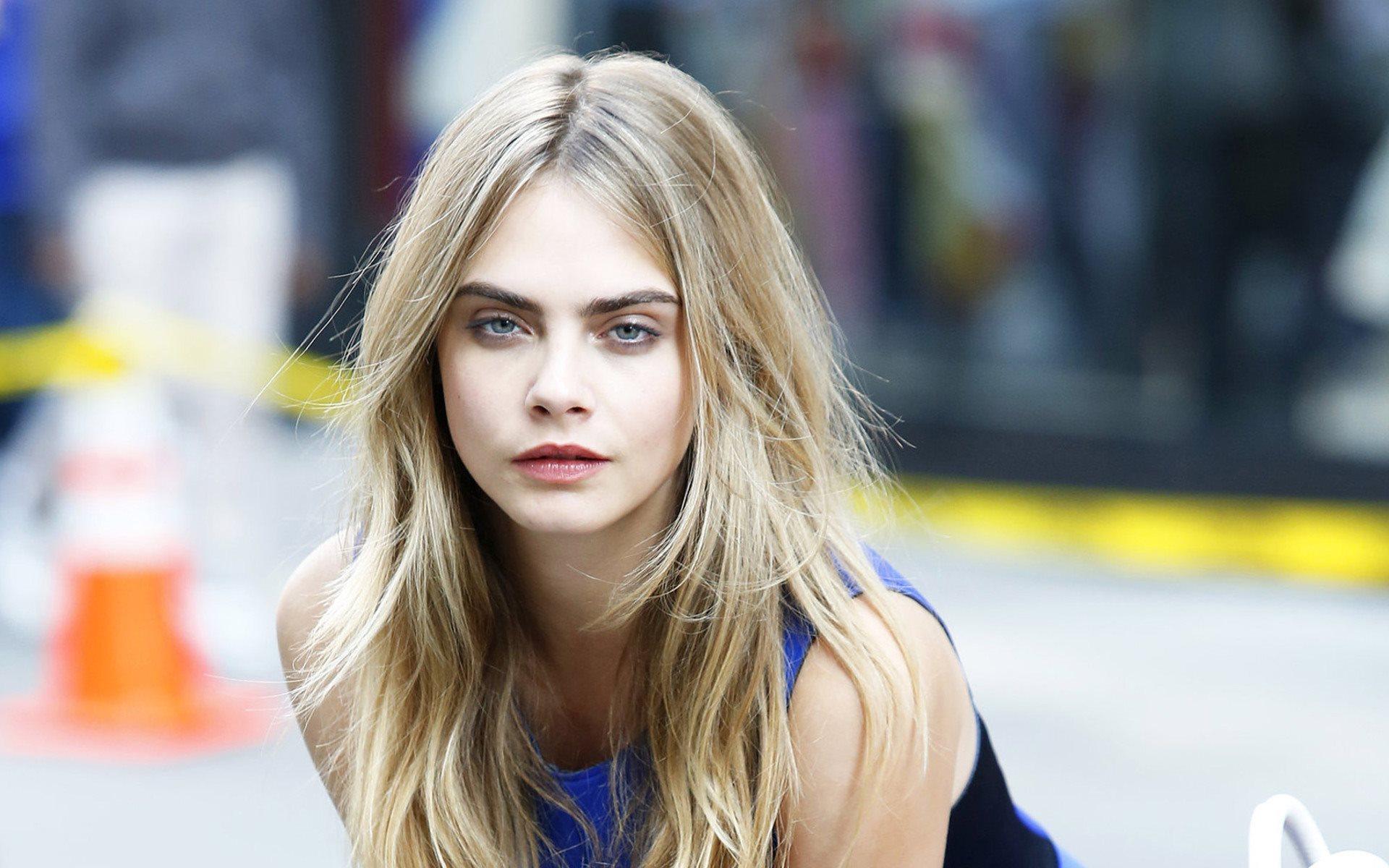 Blonde Cara Delevingne Wallpapers