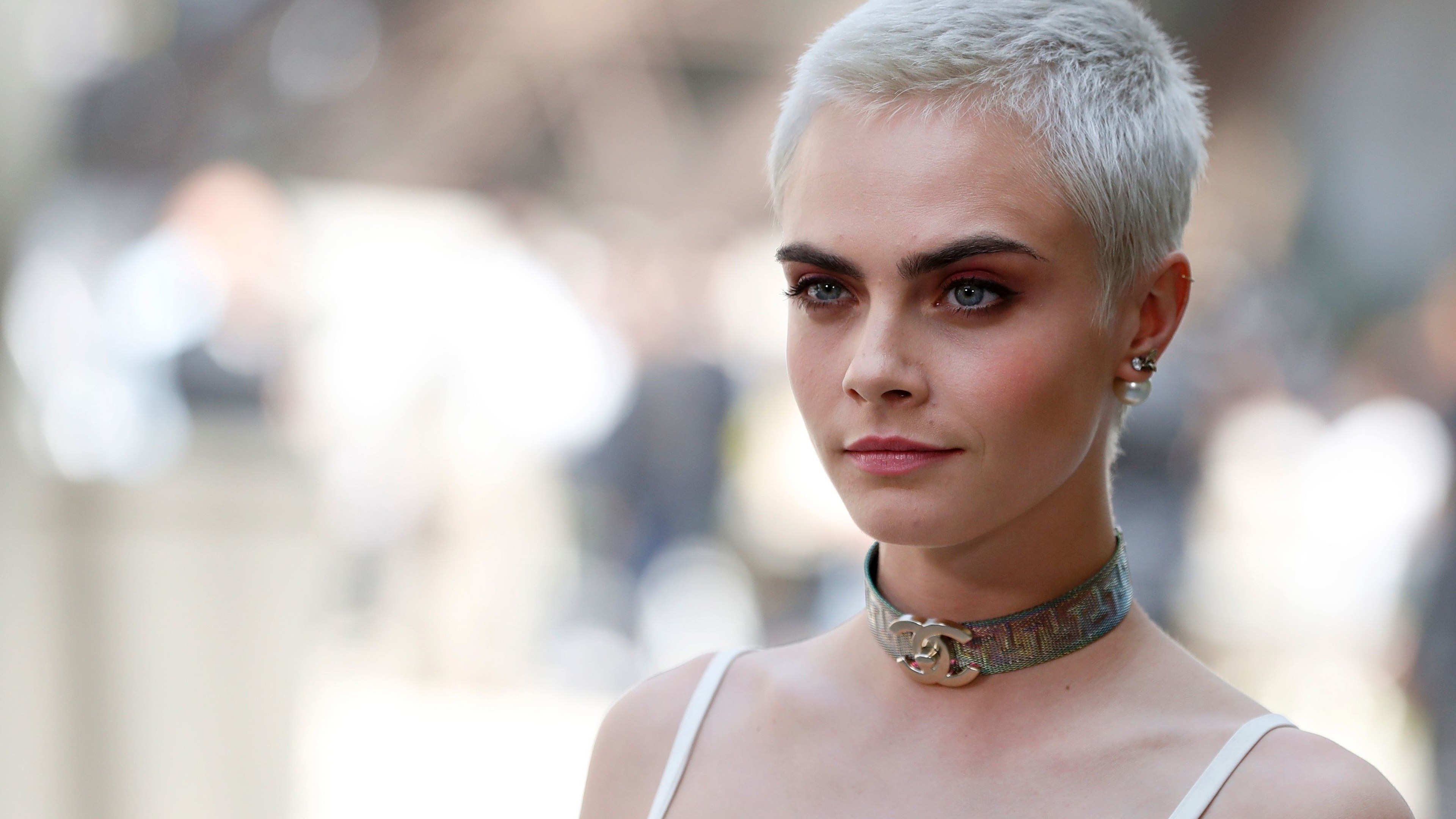 Blonde Cara Delevingne Wallpapers