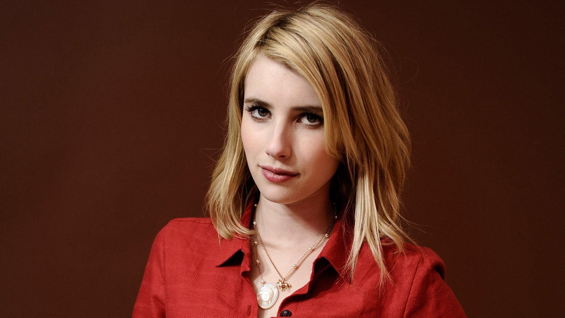 Blonde Emma Roberts Wallpapers