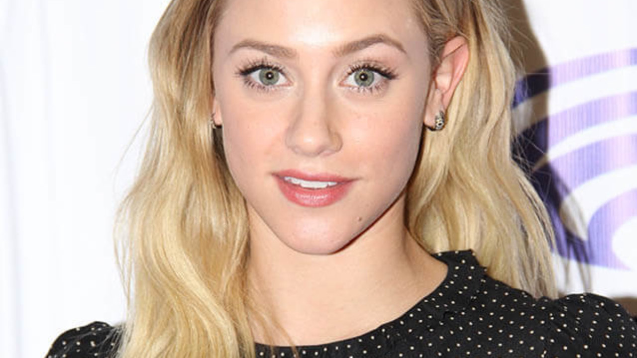 Blonde Lili Reinhart 2019 Wallpapers