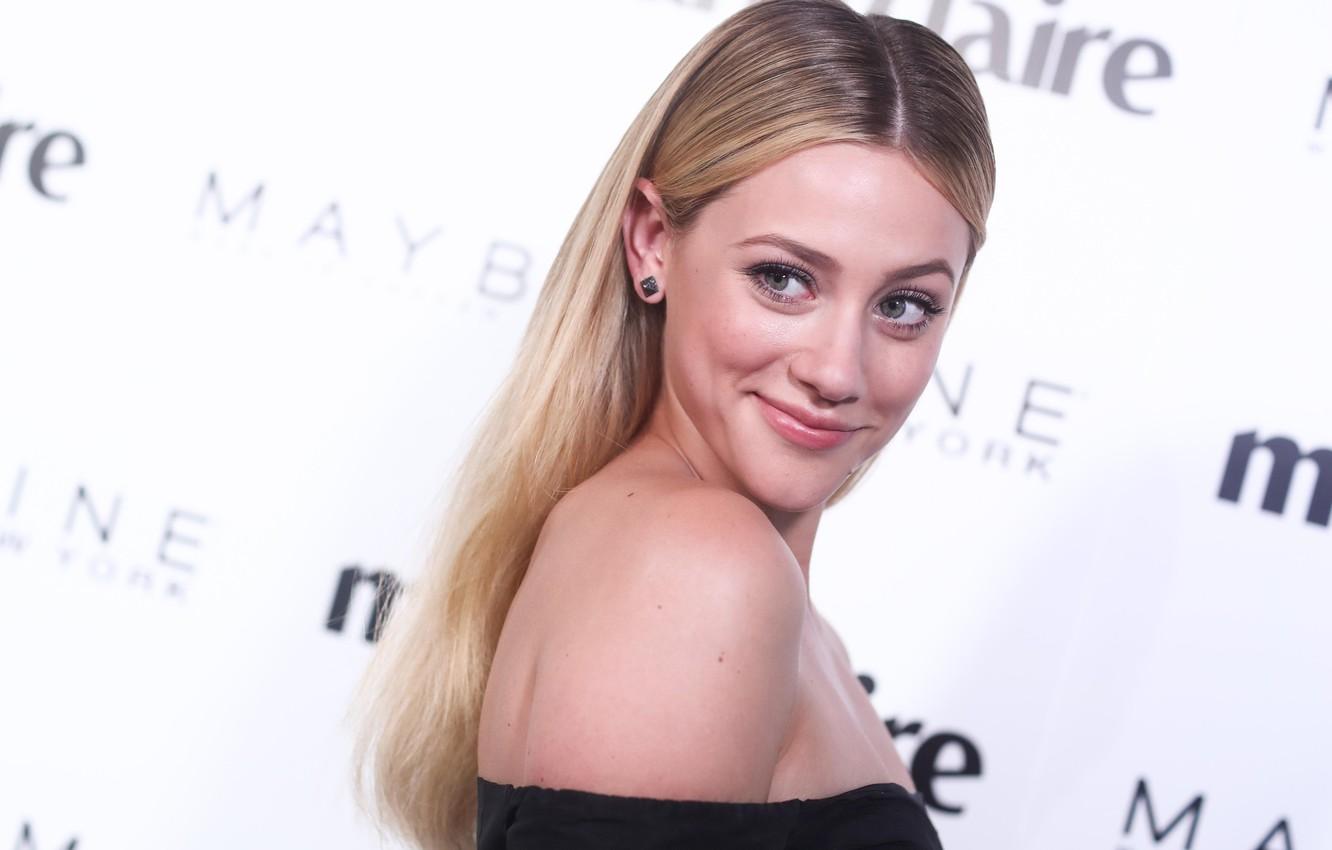 Blonde Lili Reinhart Wallpapers