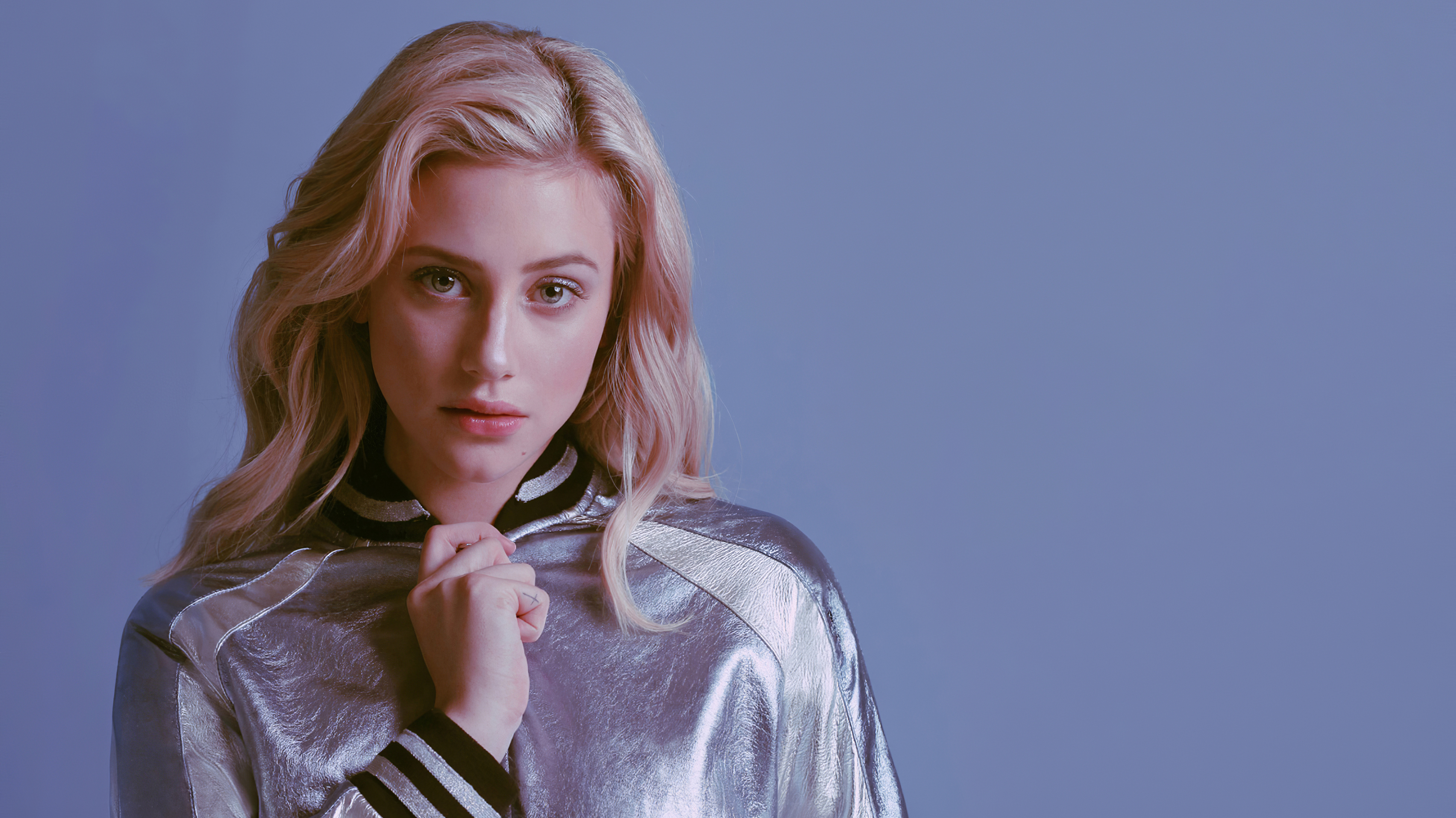 Blonde Lili Reinhart Wallpapers