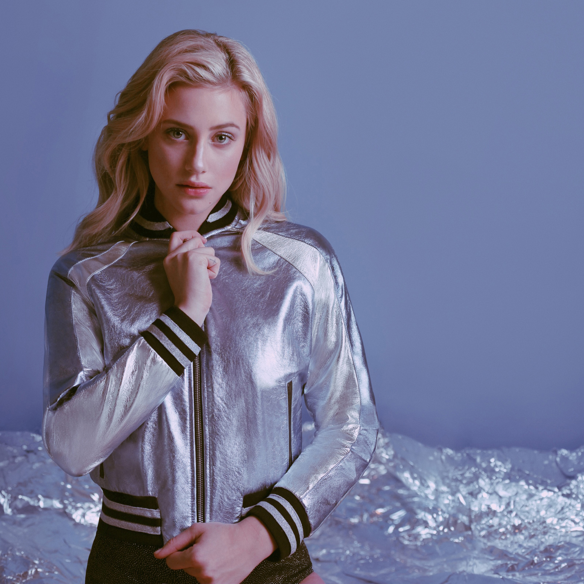 Blonde Lili Reinhart Wallpapers