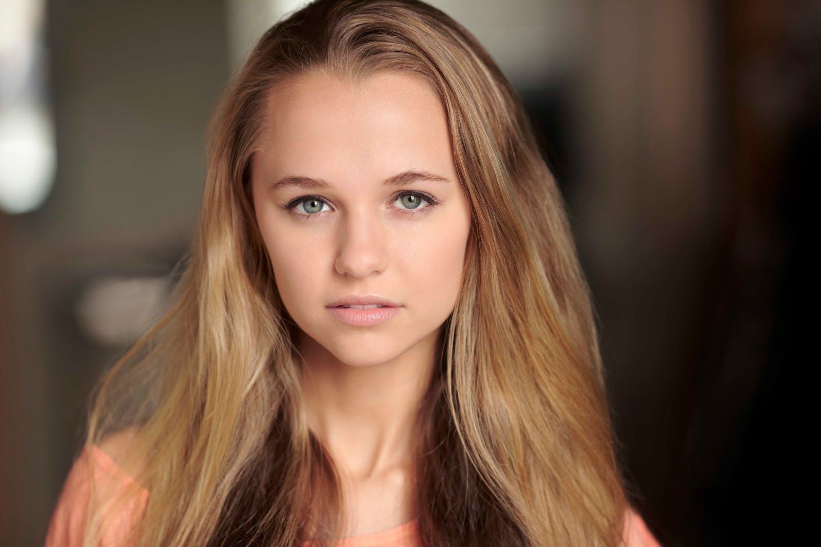 Blonde Madison Iseman Long Hair Wallpapers