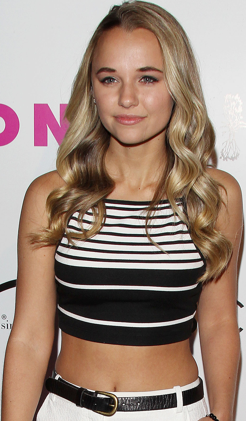 Blonde Madison Iseman Long Hair Wallpapers