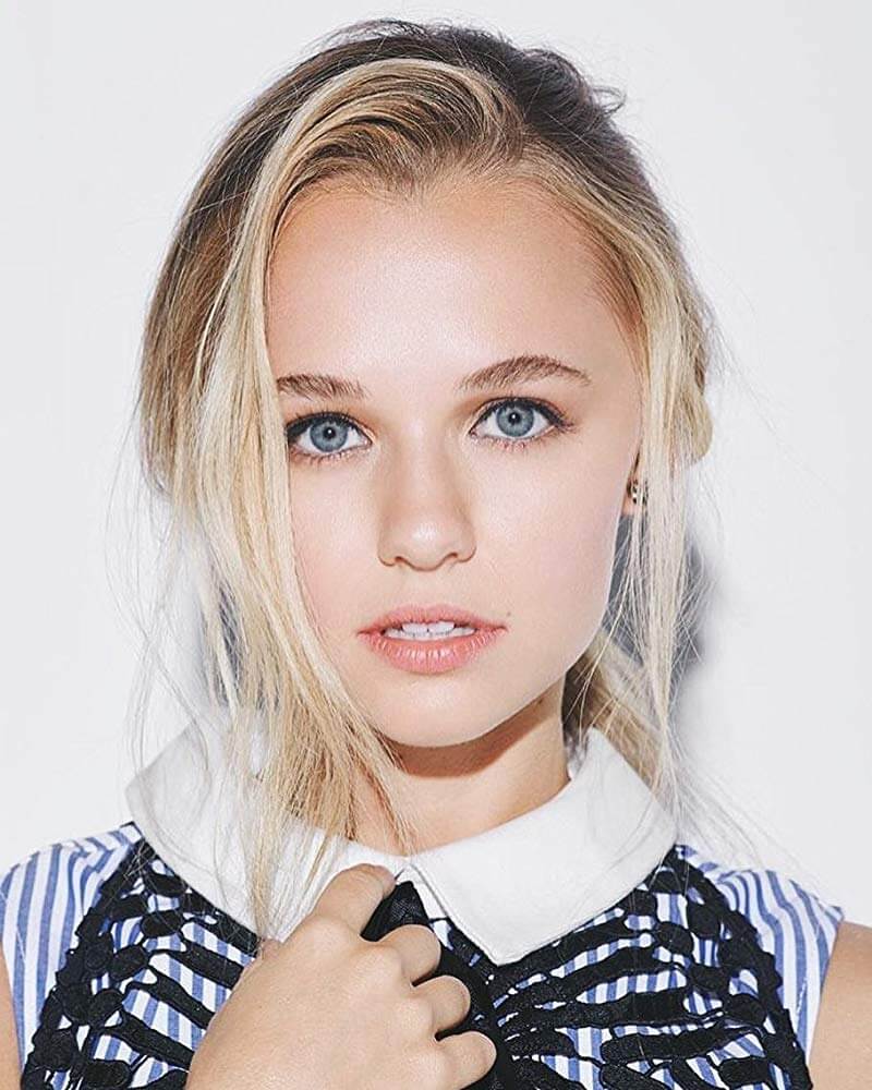 Blonde Madison Iseman Long Hair Wallpapers