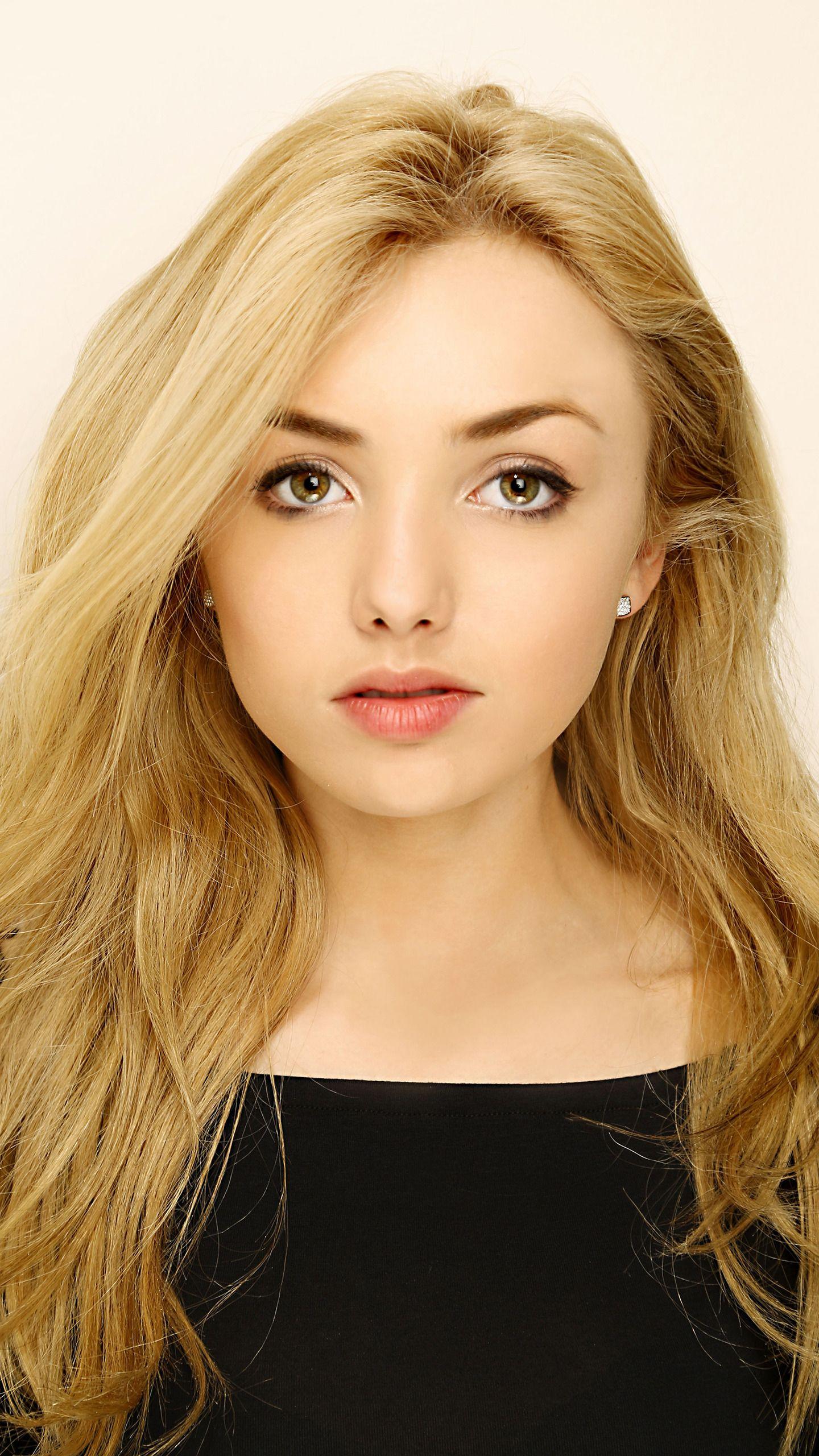 Blonde Peyton List Face 2019 Wallpapers