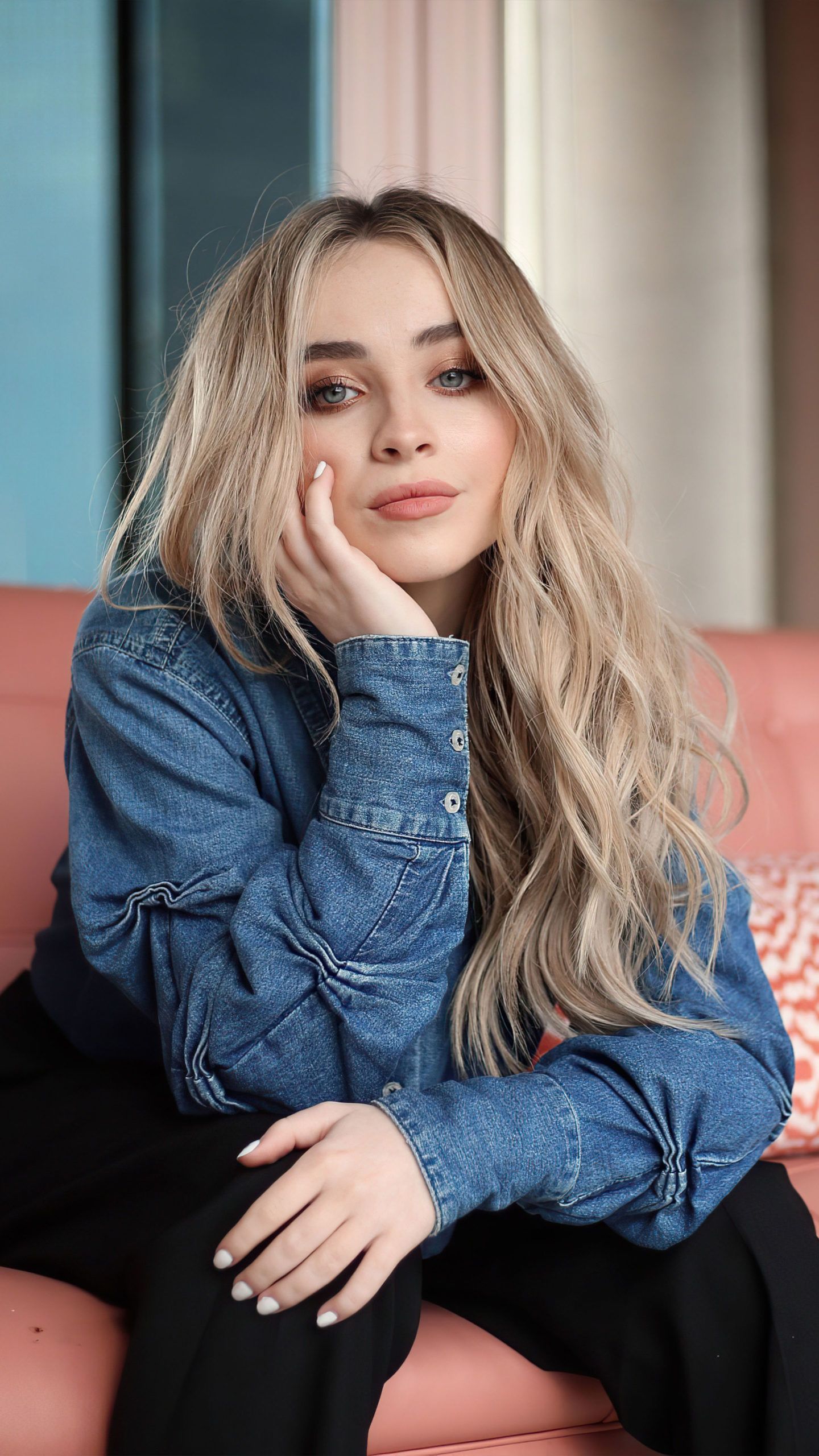 Blonde Sabrina Carpenter Blue Eye Wallpapers