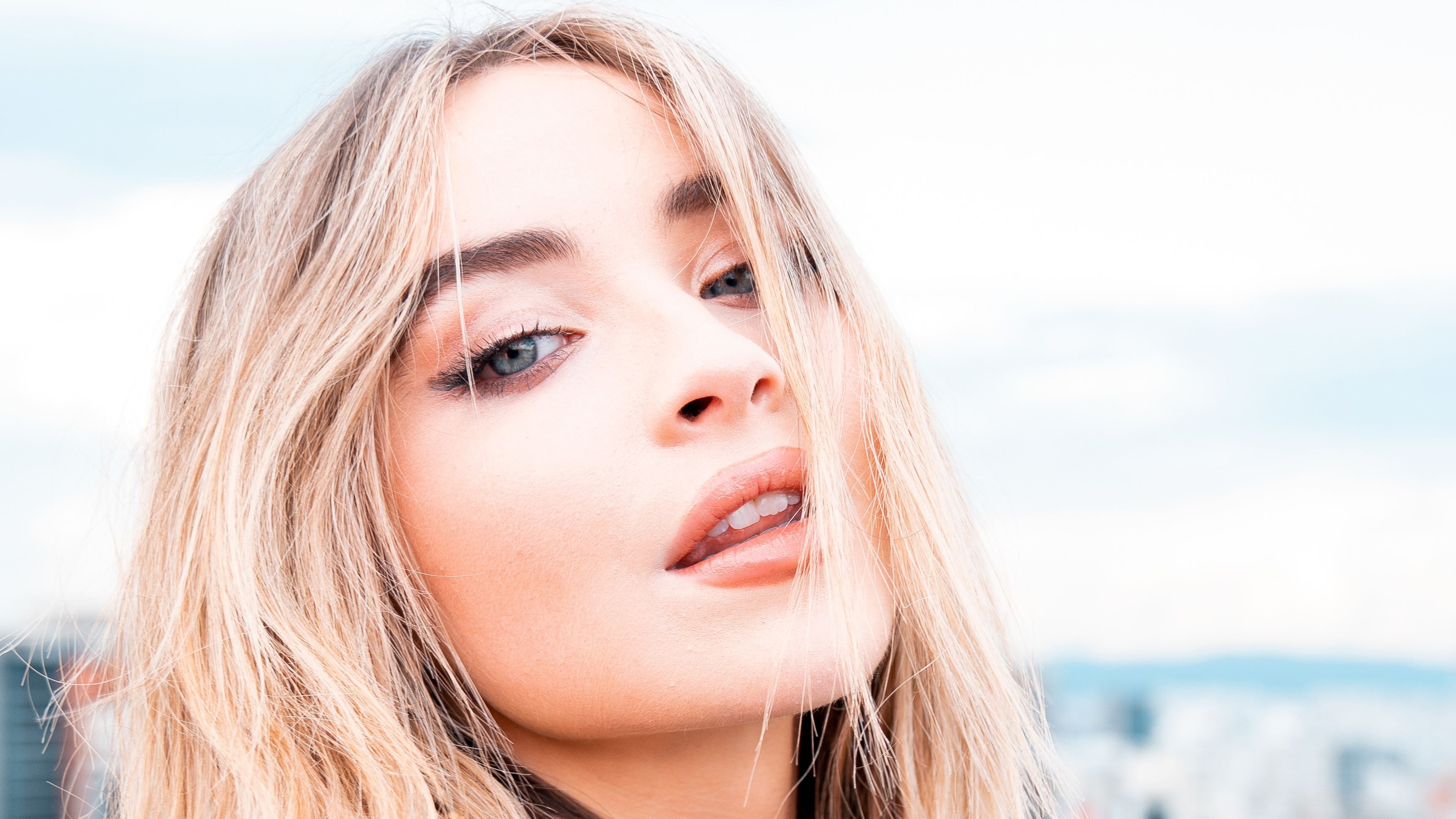 Blonde Sabrina Carpenter Blue Eye Wallpapers