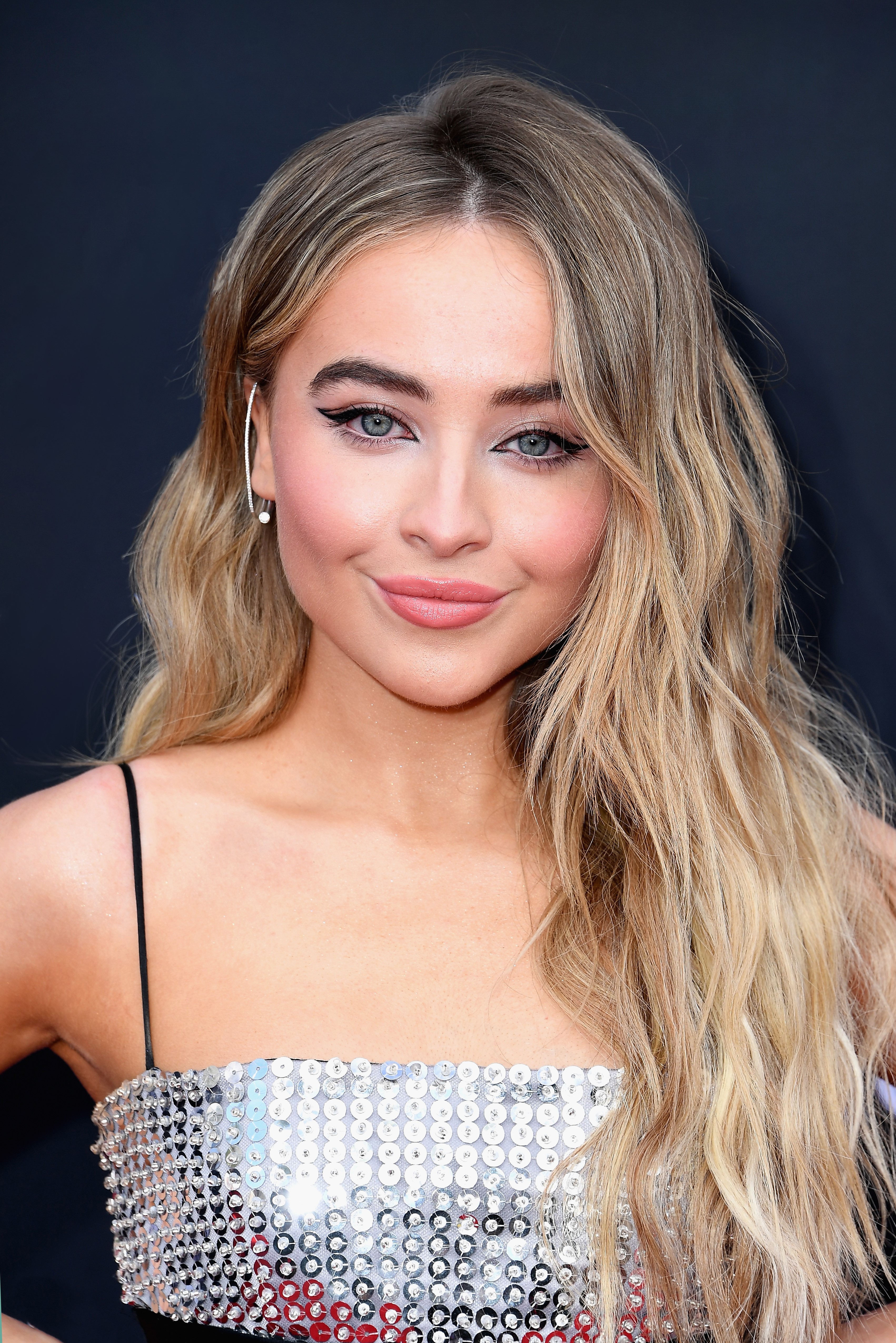 Blonde Sabrina Carpenter Blue Eye Wallpapers