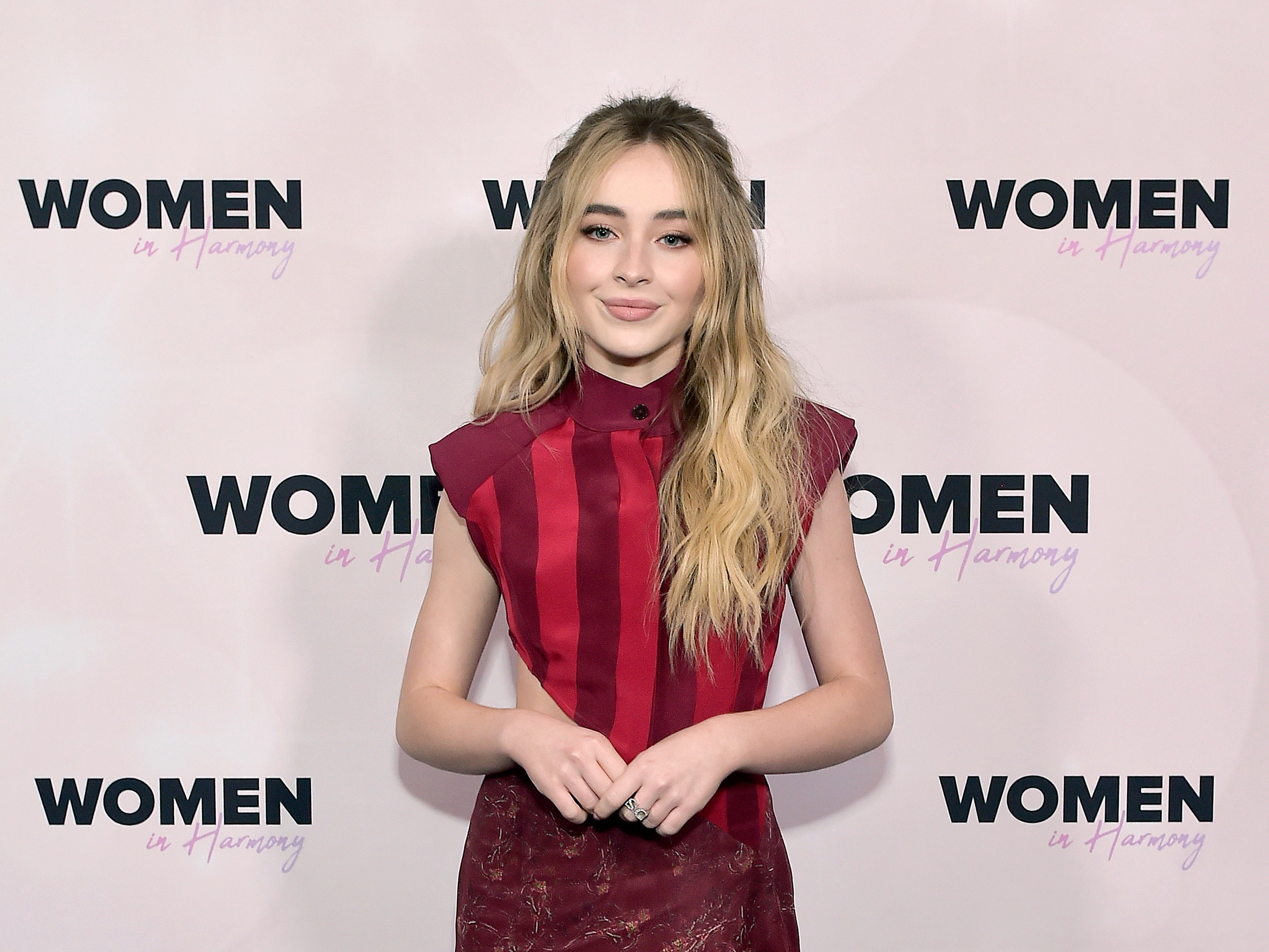 Blonde Sabrina Carpenter Blue Eye Wallpapers