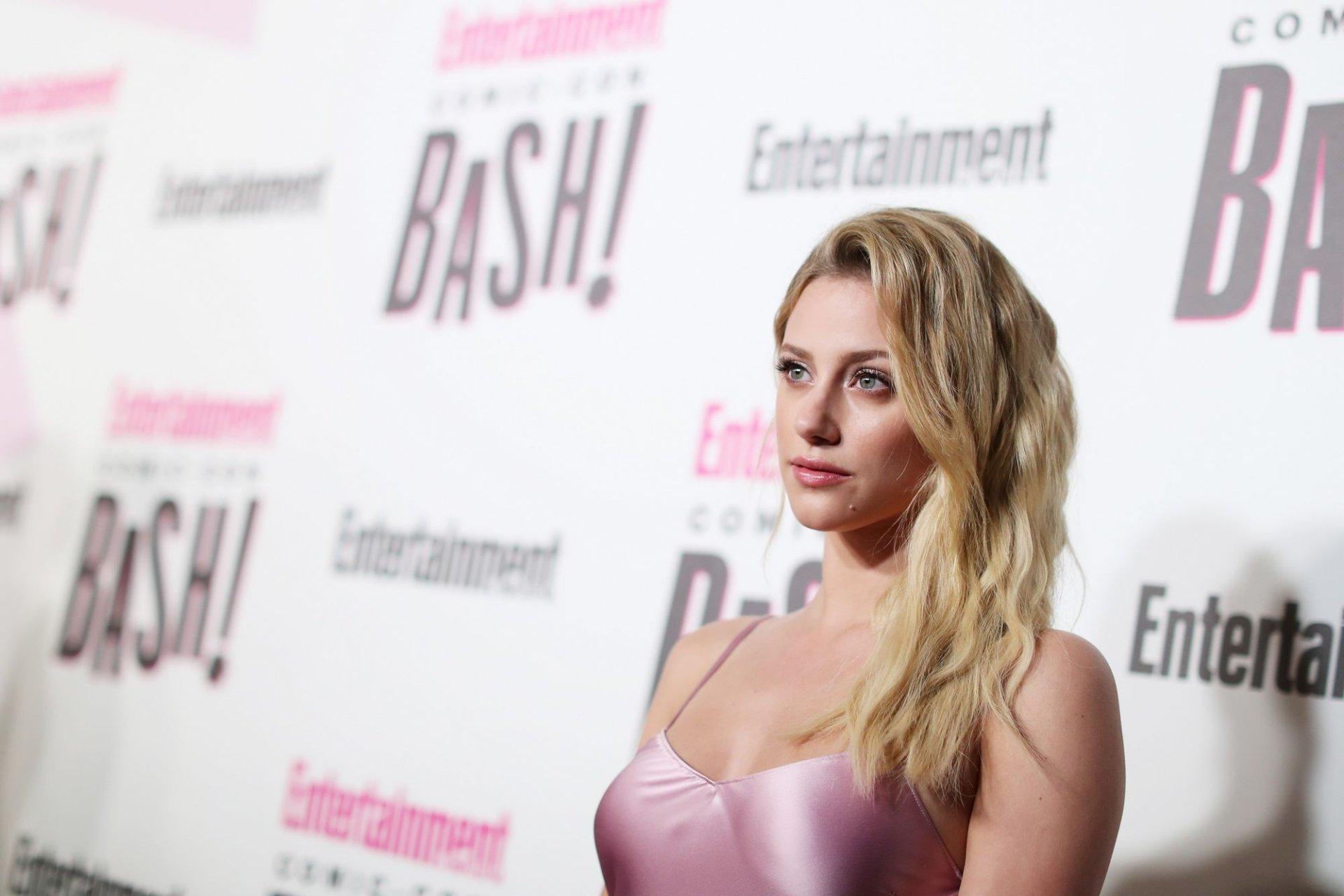 Blong Lili Reinhart Face Wallpapers