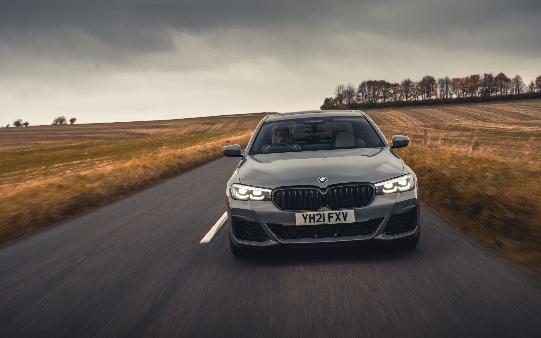 Bmw 545E Plug-In Hybrid M Sport Wallpapers