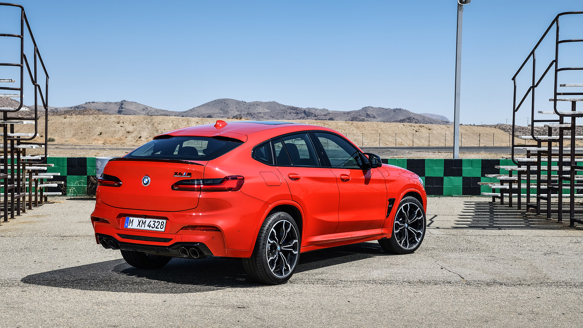 Bmw X4M Wallpapers