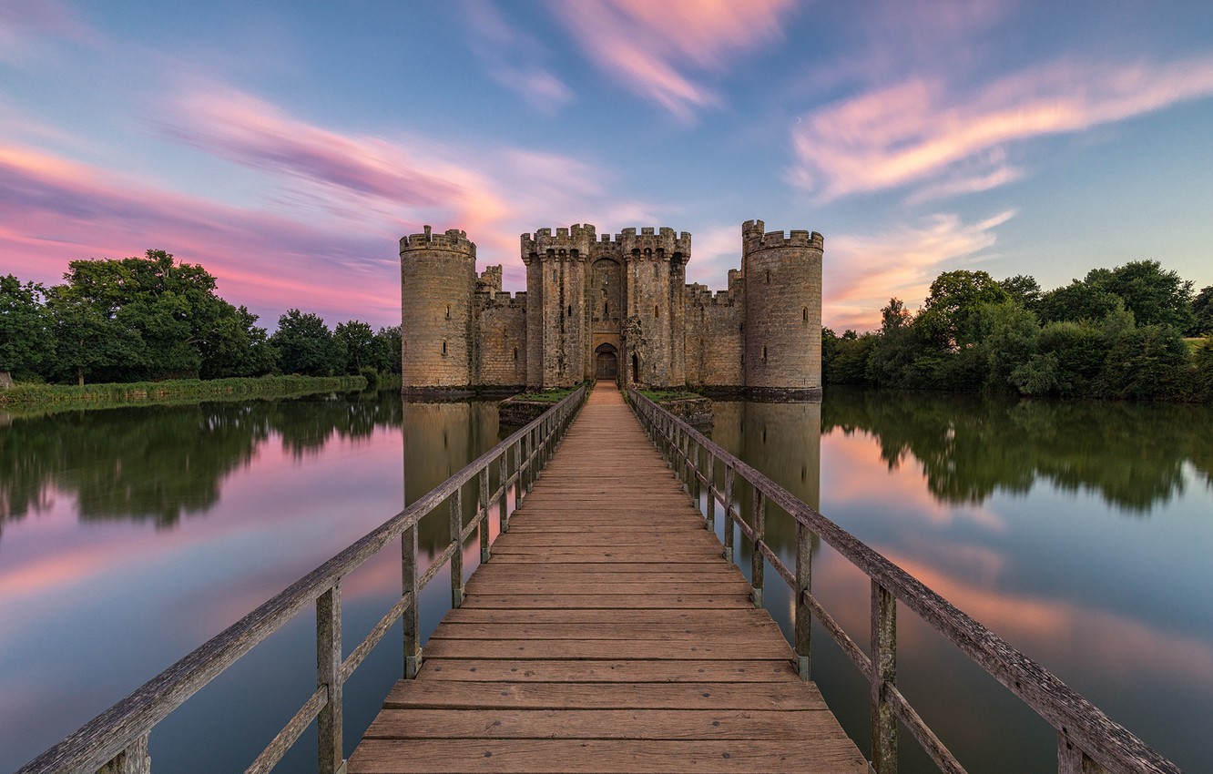 Bodiam Castle Wallpapers