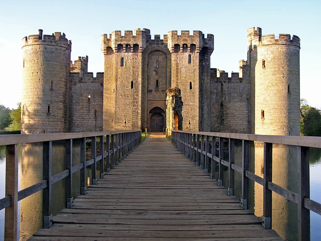 Bodiam Castle Wallpapers