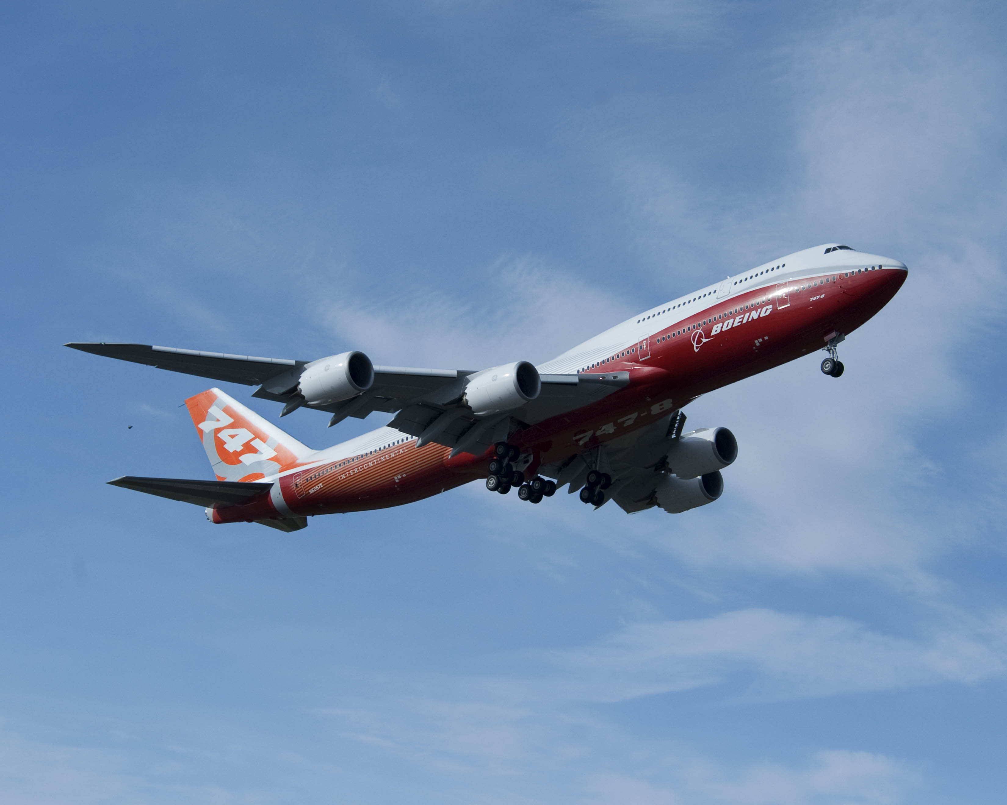 Boeing 747-8 Wallpapers