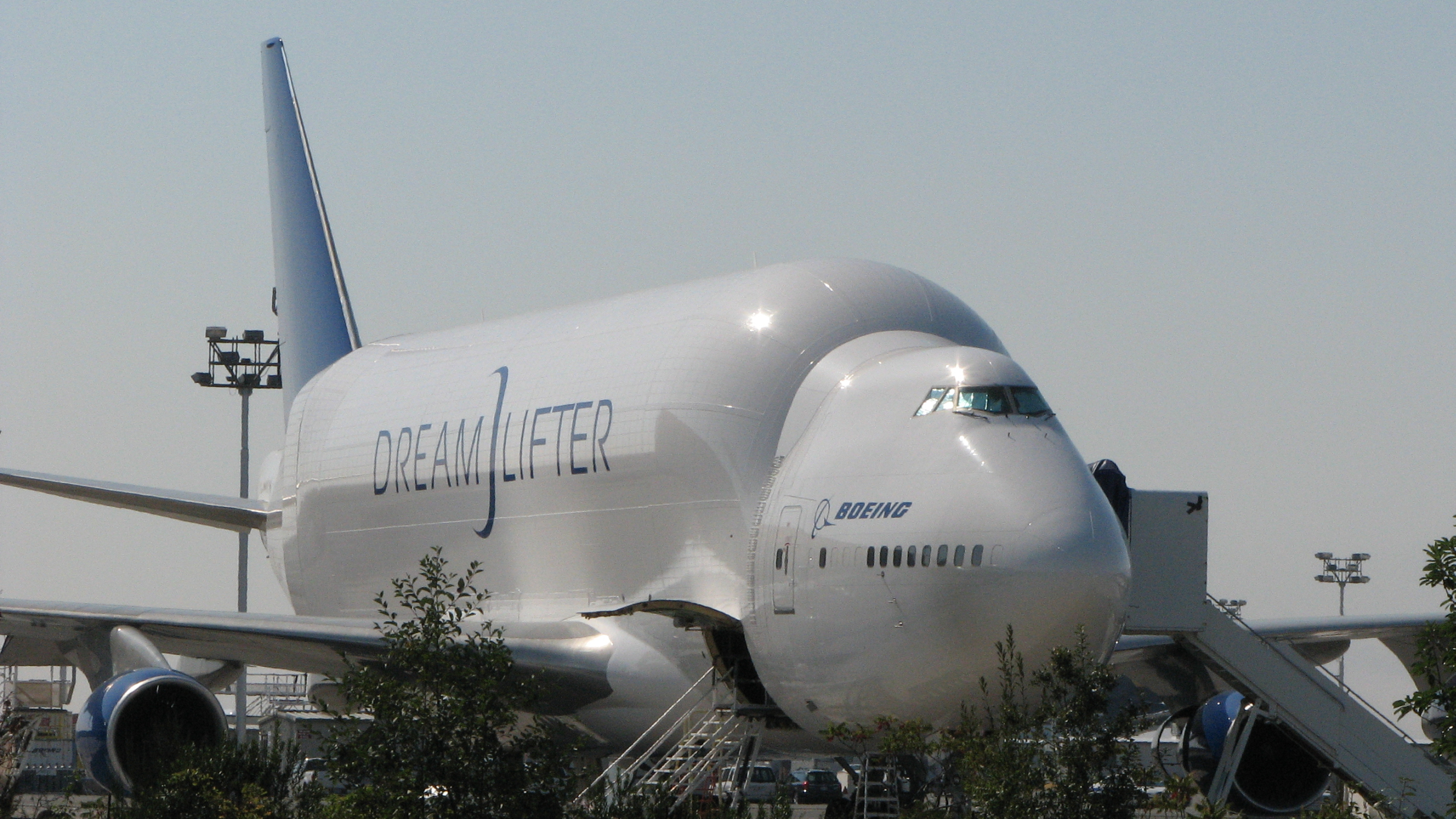 Boeing 747 Dreamlifter Wallpapers