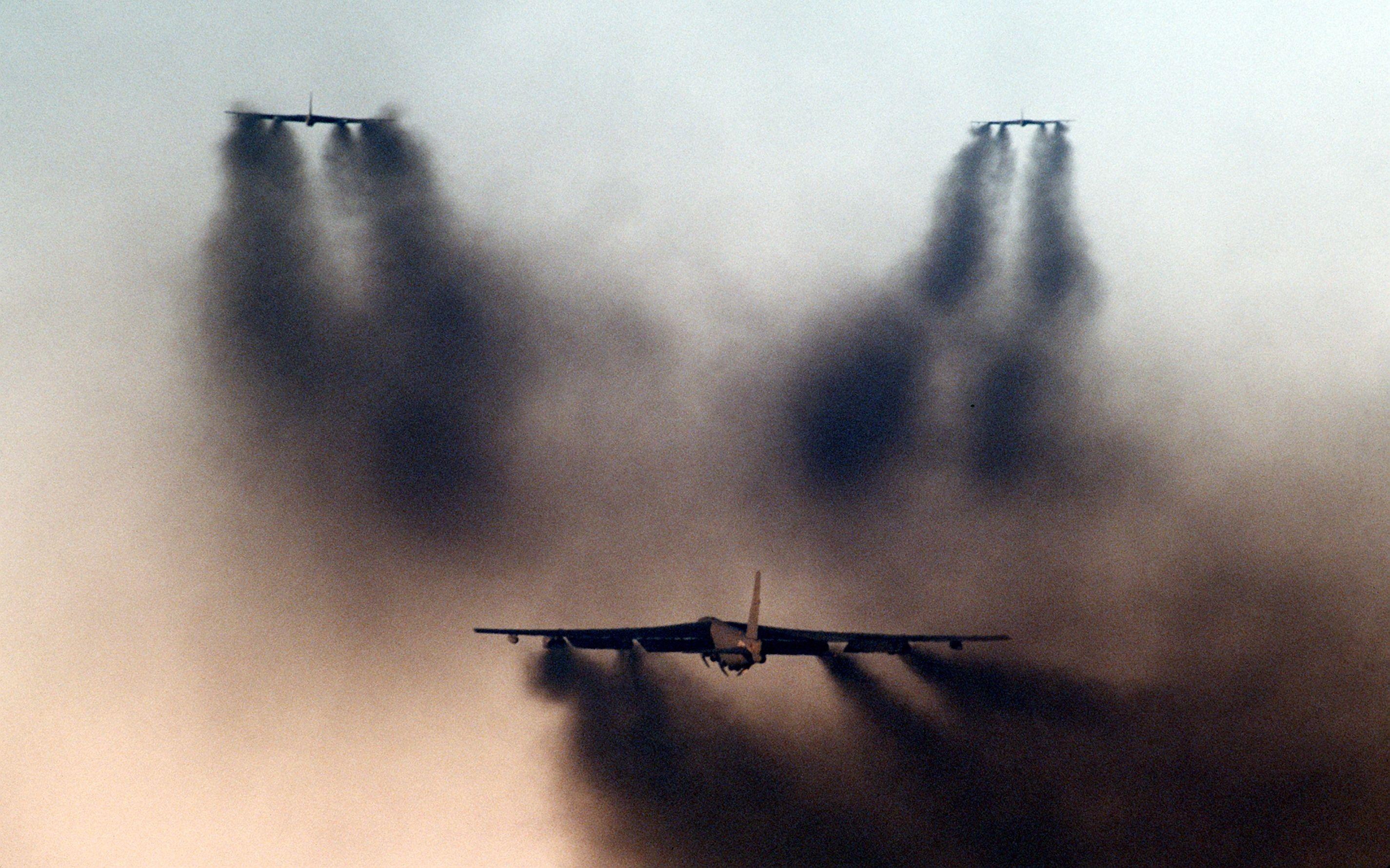 Boeing B-52 Stratofortress Wallpapers