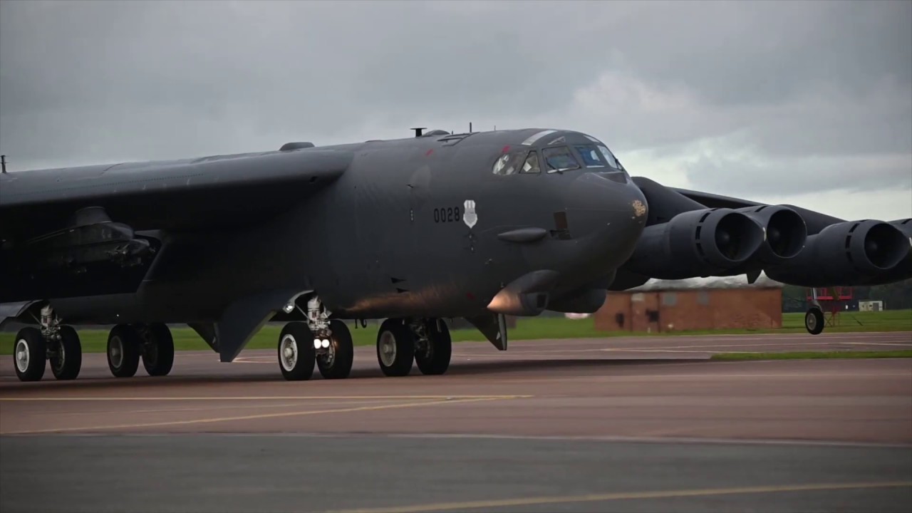 Boeing B-52 Stratofortress Wallpapers