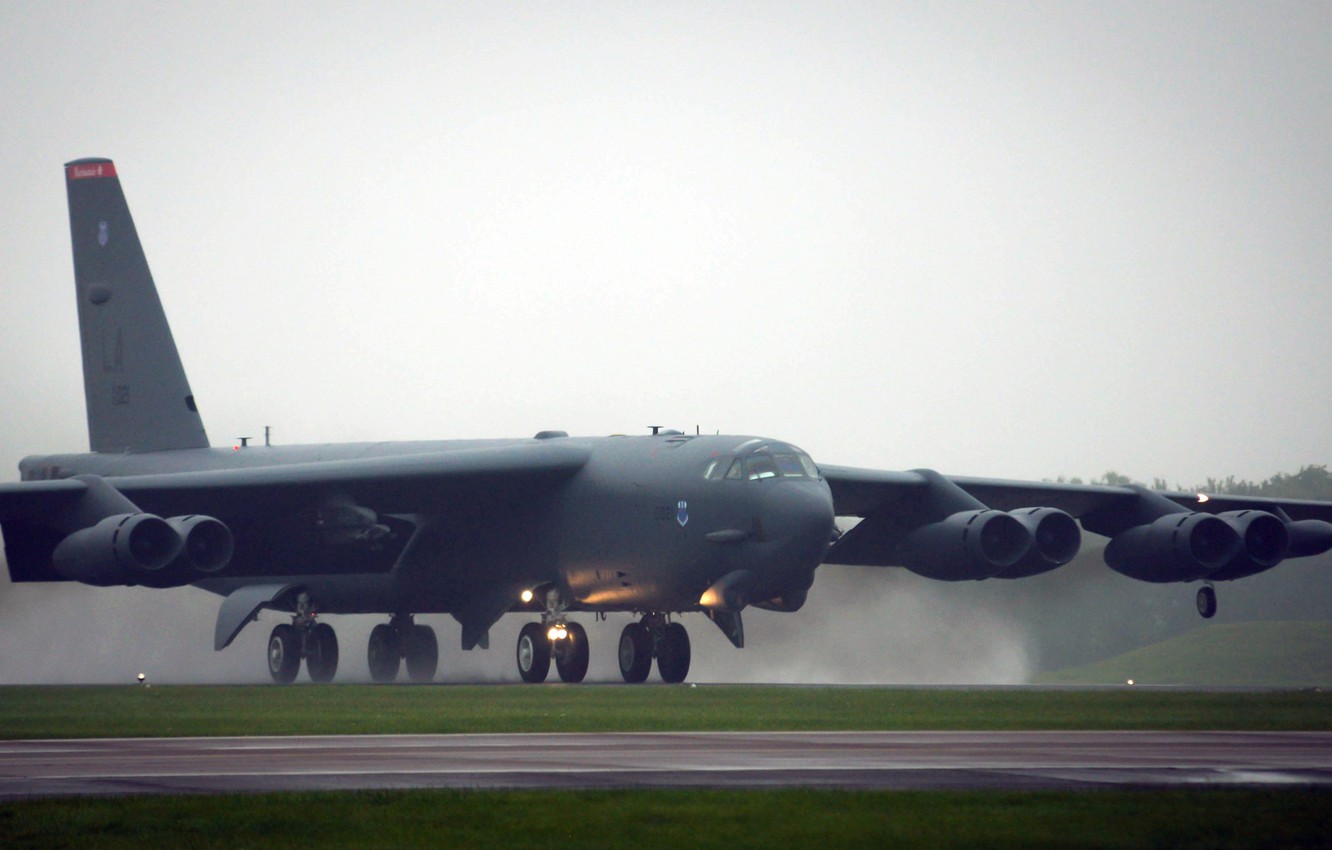 Boeing B-52 Stratofortress Wallpapers