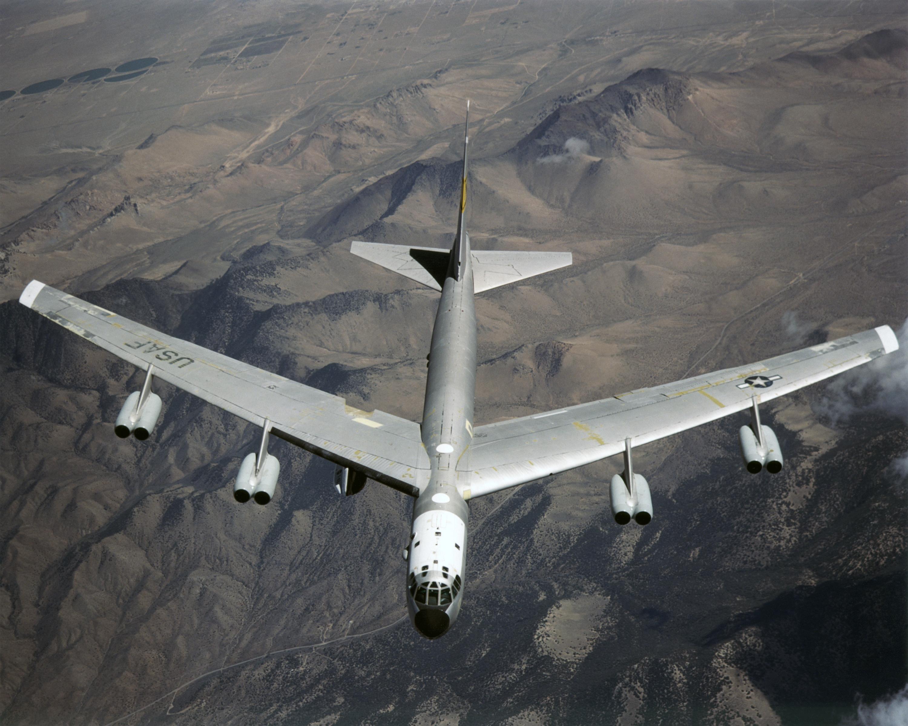 Boeing B-52 Stratofortress Wallpapers