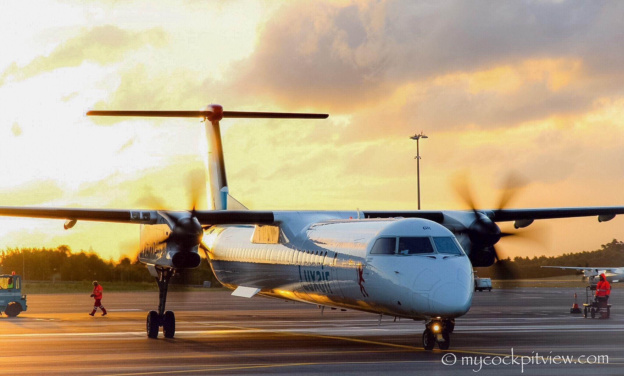 Bombardier Dash 8 Wallpapers